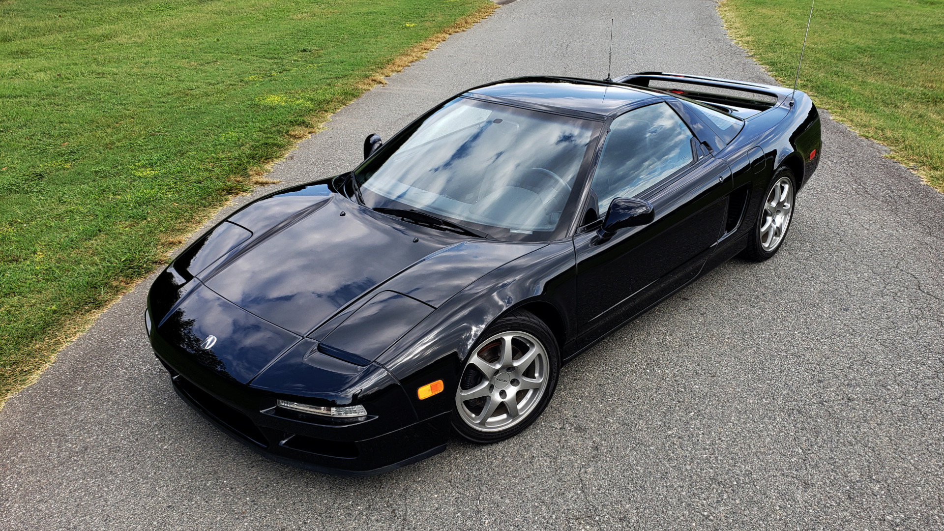 Used 1995 Acura NSX OPEN TOP / 5-SPD MAN / LOW MILES / SUPER CLEAN for sale Sold at Formula Imports in Charlotte NC 28227 3