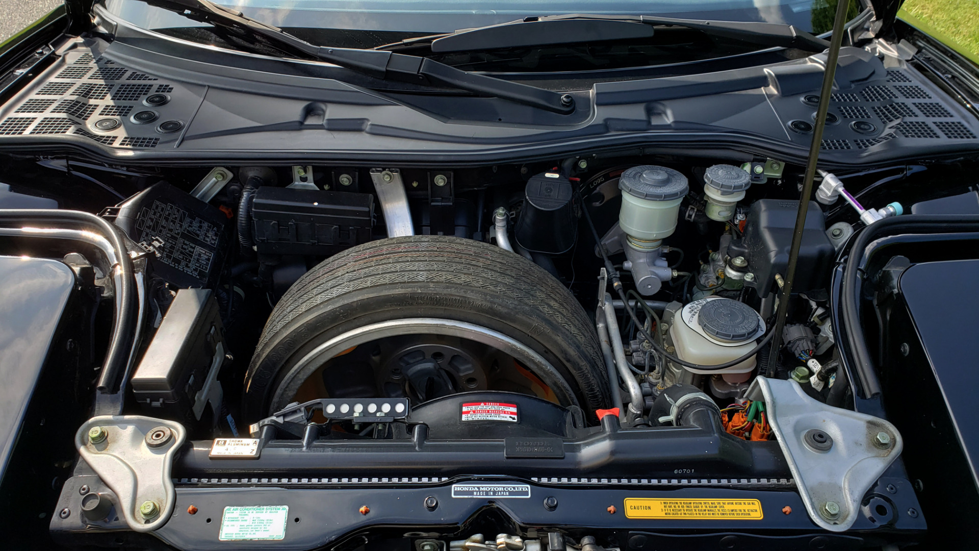 Used 1995 Acura NSX OPEN TOP / 5-SPD MAN / LOW MILES / SUPER CLEAN for sale Sold at Formula Imports in Charlotte NC 28227 34