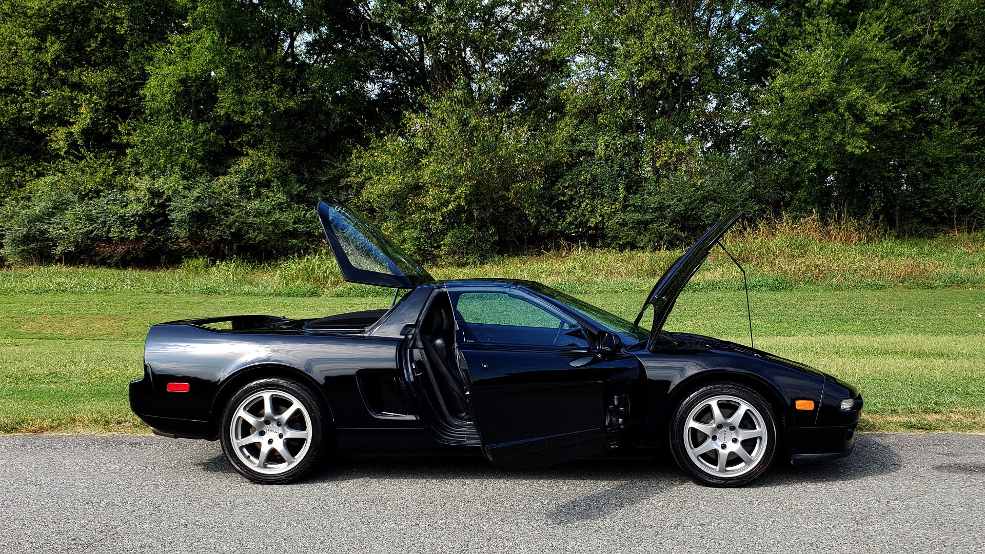 Used 1995 Acura NSX OPEN TOP / 5-SPD MAN / LOW MILES / SUPER CLEAN for sale Sold at Formula Imports in Charlotte NC 28227 37
