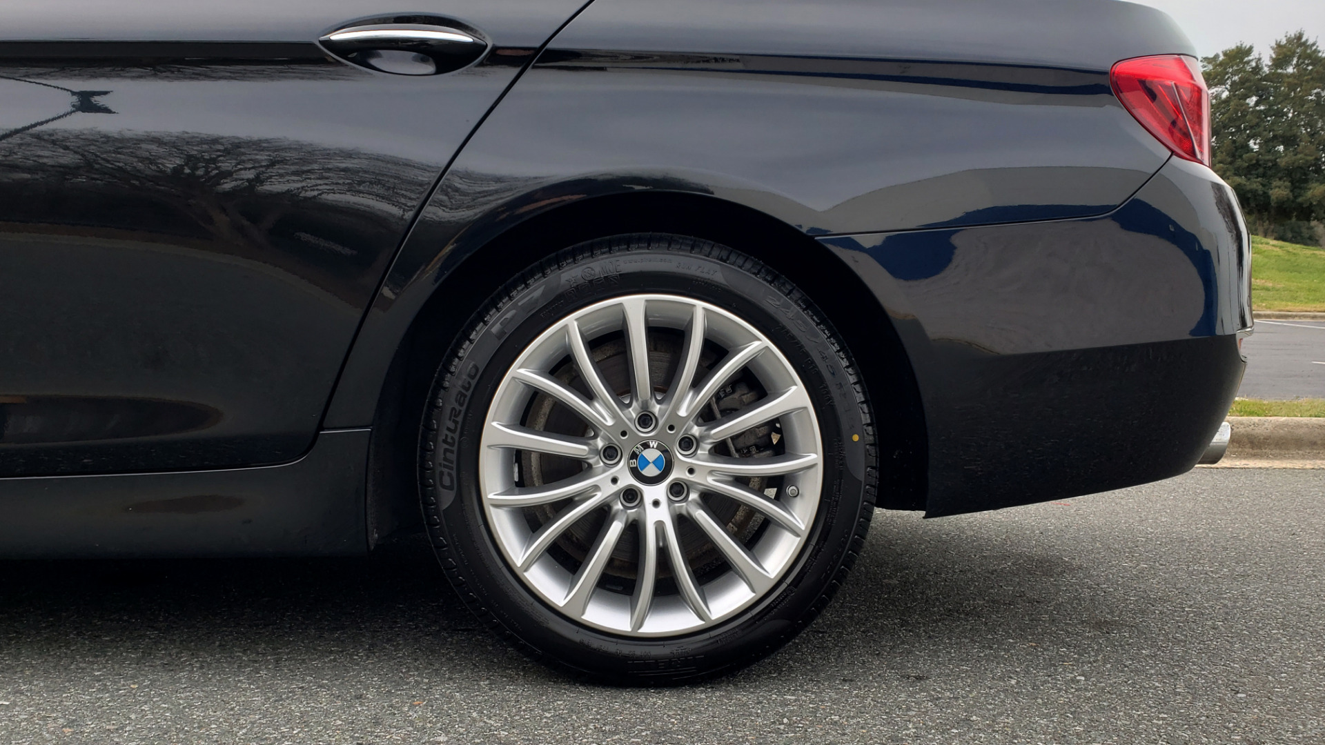 Used 2016 BMW 5 SERIES 528i XDRIVE / PREM PKG / DRVR ASST PLUS / LUXURY / COLD WTHR for sale Sold at Formula Imports in Charlotte NC 28227 7