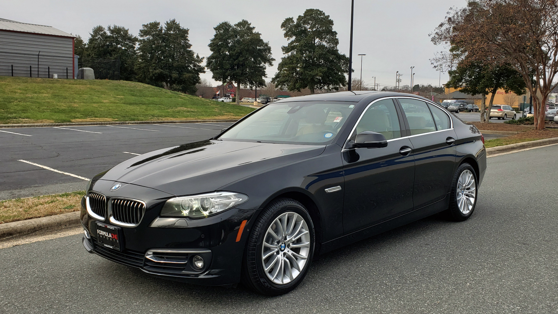 Used 2016 BMW 5 SERIES 528i XDRIVE / PREM PKG / DRVR ASST PLUS / LUXURY / COLD WTHR for sale Sold at Formula Imports in Charlotte NC 28227 1