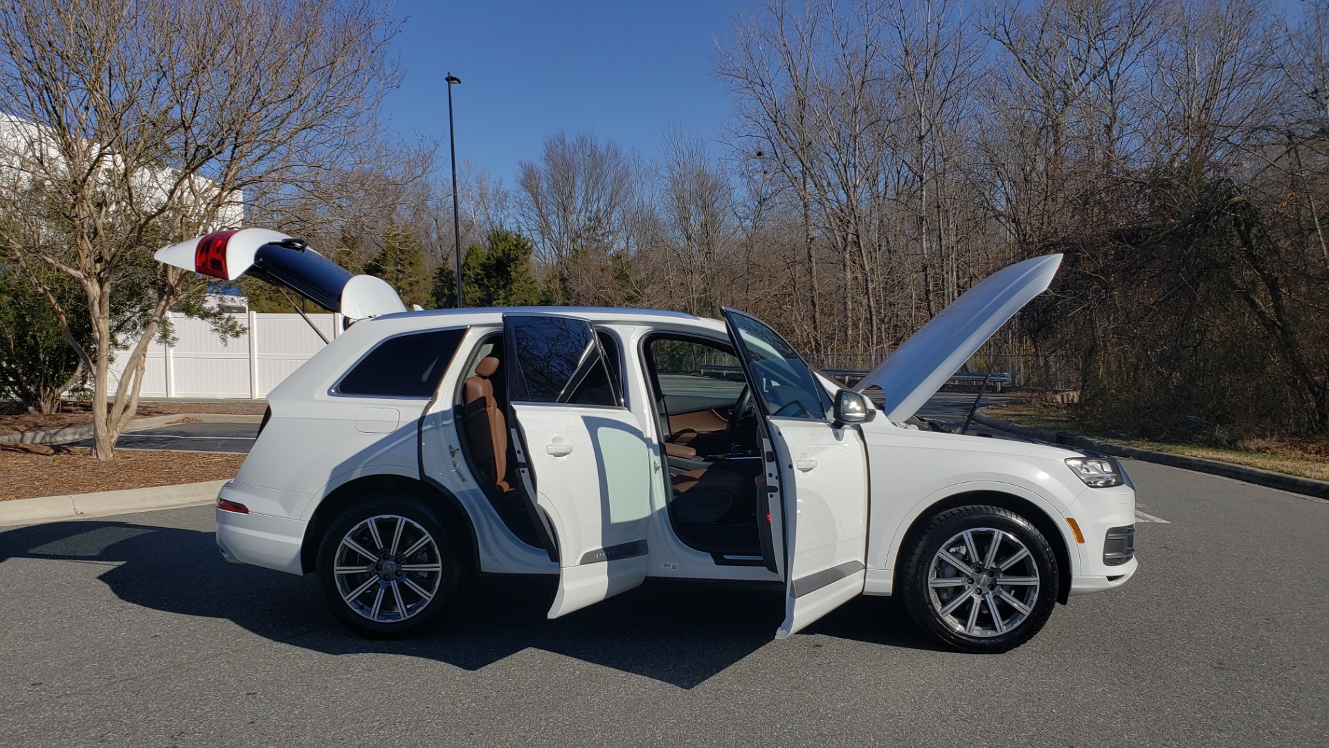 Used 2017 Audi Q7 PRESTIGE / DRVR ASST / CLD WTHR / TOW PKG / BOSE for sale Sold at Formula Imports in Charlotte NC 28227 40
