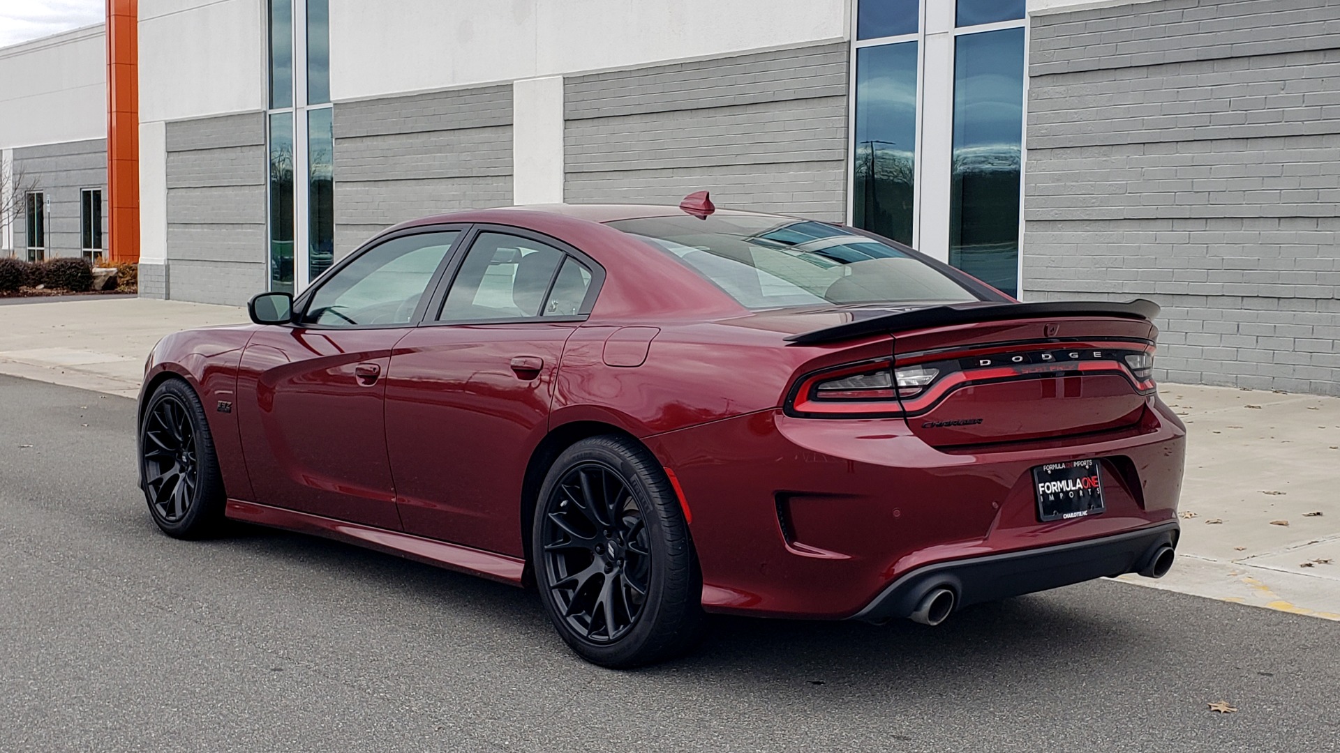 Used 2018 Dodge CHARGER R/T SCAT PACK / 6.4L 485HP / 8-SPD AUTO / HEATED / REARVIEW for sale Sold at Formula Imports in Charlotte NC 28227 4