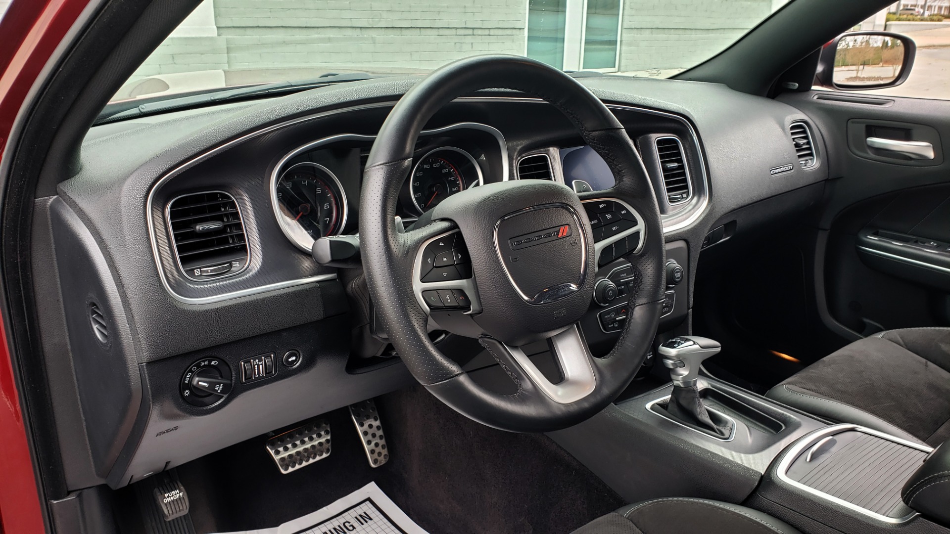 Used 2018 Dodge CHARGER R/T SCAT PACK / 6.4L 485HP / 8-SPD AUTO / HEATED / REARVIEW for sale Sold at Formula Imports in Charlotte NC 28227 40