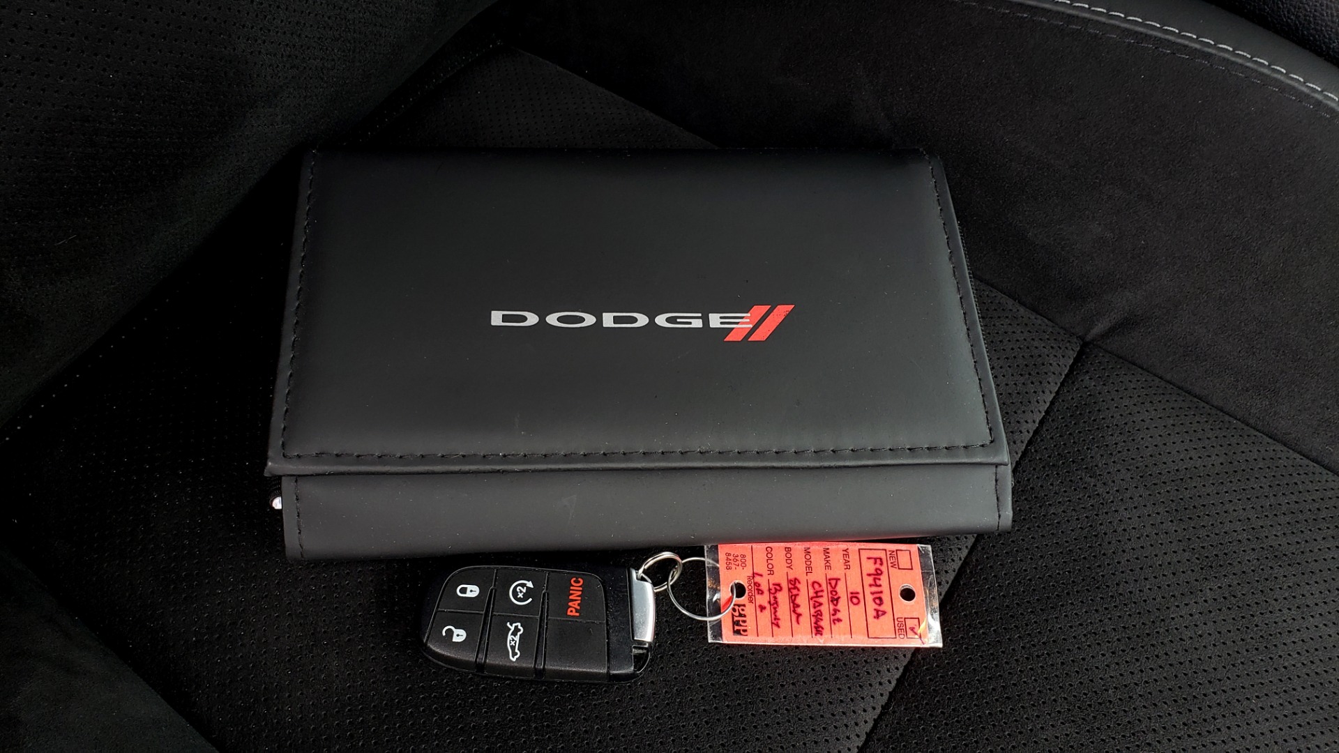 Used 2018 Dodge CHARGER R/T SCAT PACK / 6.4L 485HP / 8-SPD AUTO / HEATED / REARVIEW for sale Sold at Formula Imports in Charlotte NC 28227 97