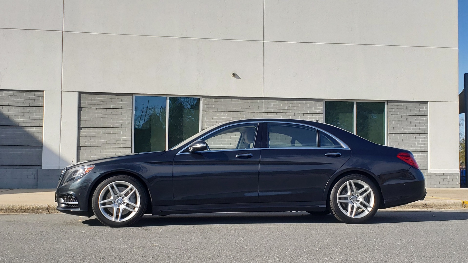 Used 2015 Mercedes-Benz S-CLASS S 550 PREMIUM / SPORT / WARMTH&COMFORT / DRVR ASST / SRND VIEW for sale Sold at Formula Imports in Charlotte NC 28227 3