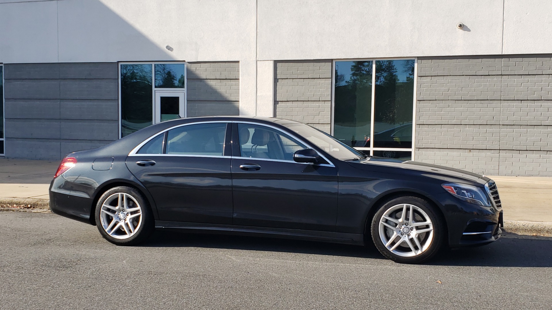 Used 2015 Mercedes-Benz S-CLASS S 550 PREMIUM / SPORT / WARMTH&COMFORT / DRVR ASST / SRND VIEW for sale Sold at Formula Imports in Charlotte NC 28227 6