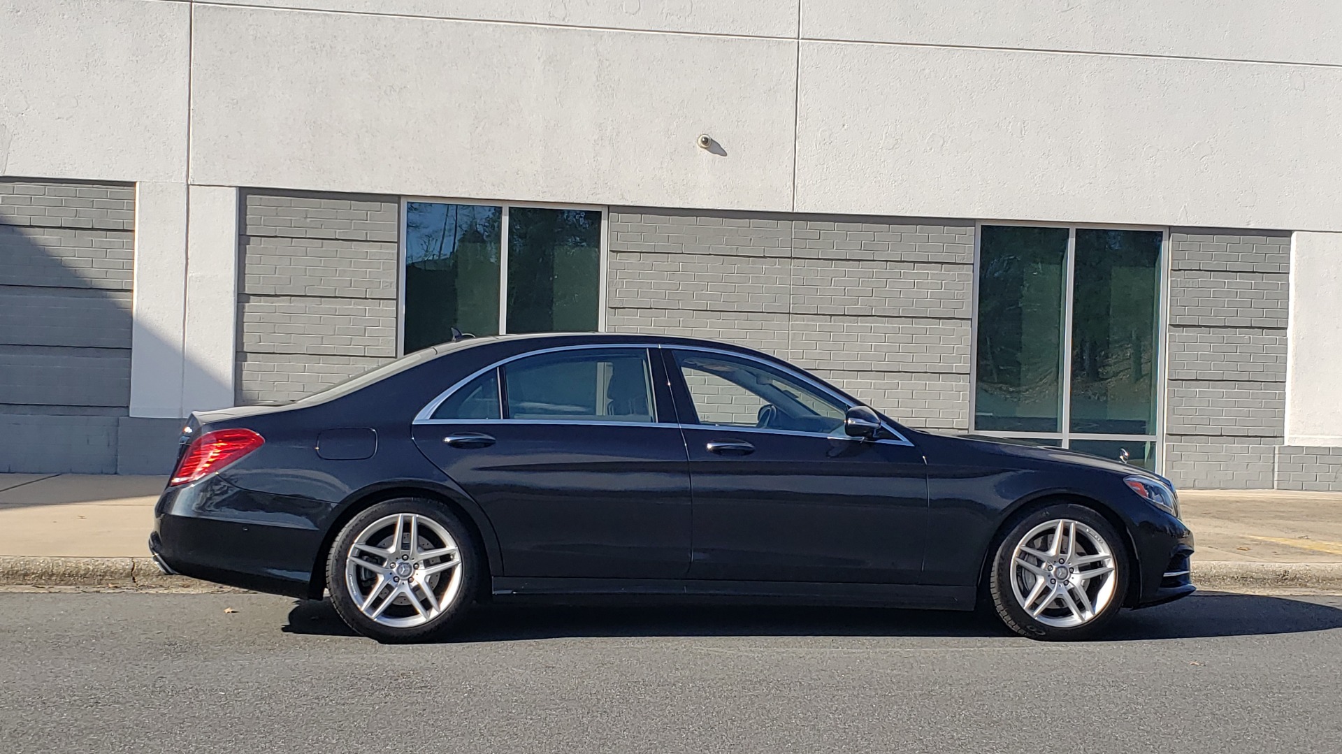 Used 2015 Mercedes-Benz S-CLASS S 550 PREMIUM / SPORT / WARMTH&COMFORT / DRVR ASST / SRND VIEW for sale Sold at Formula Imports in Charlotte NC 28227 7