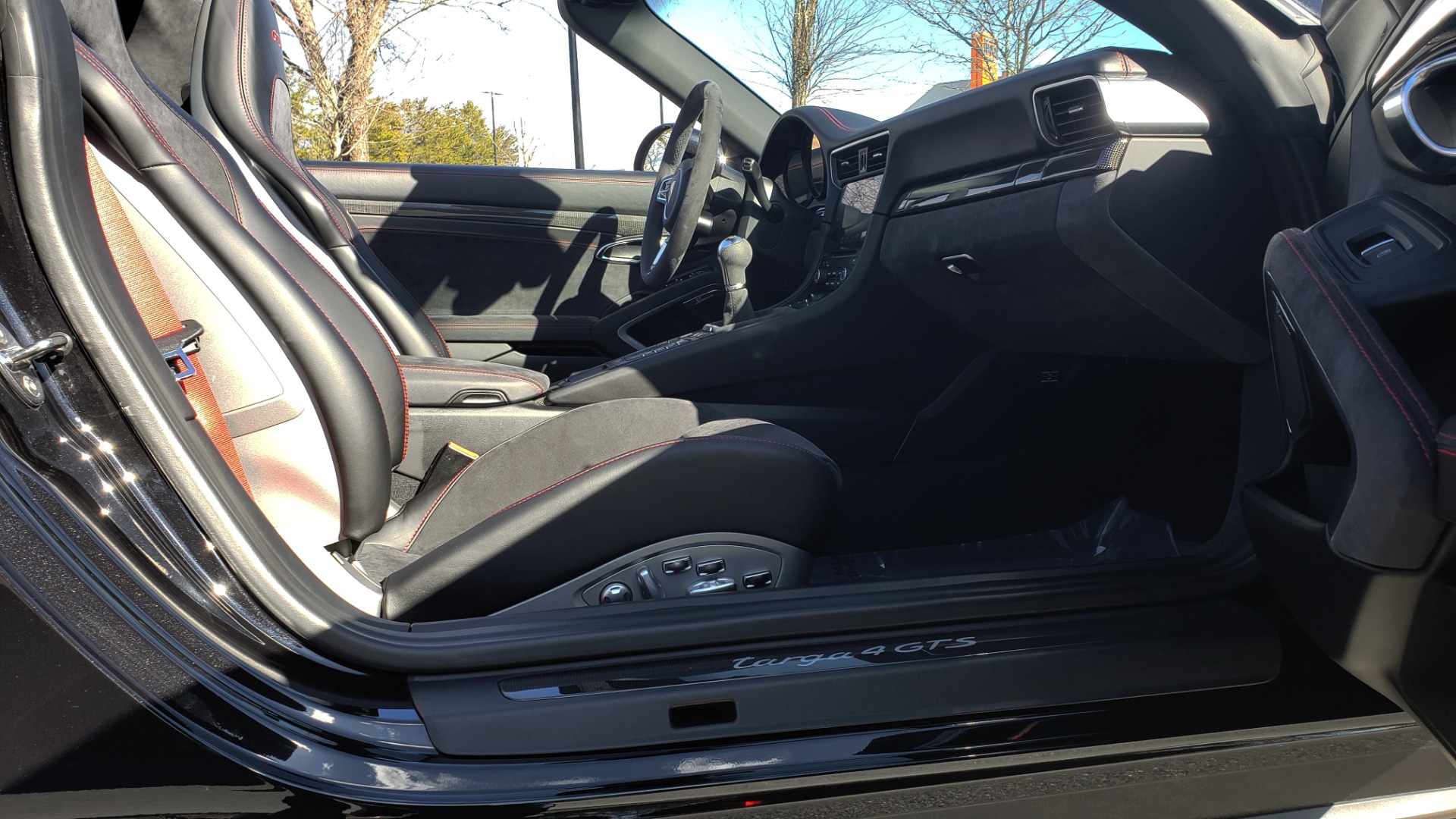 Used 2017 Porsche 911 TARGA 4 GTS / NAV / 7-SPD MANUAL / BURMESTER / REARVIEW for sale Sold at Formula Imports in Charlotte NC 28227 29