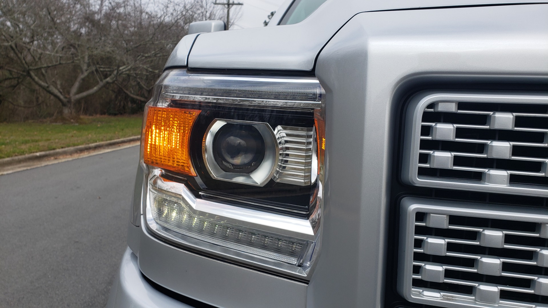 Used 2018 GMC SIERRA 2500HD DENALI 4X4 CREWCAB / 6.6L DURAMAX PLUS / NAV / SUNROOF / REARVIEW for sale Sold at Formula Imports in Charlotte NC 28227 22