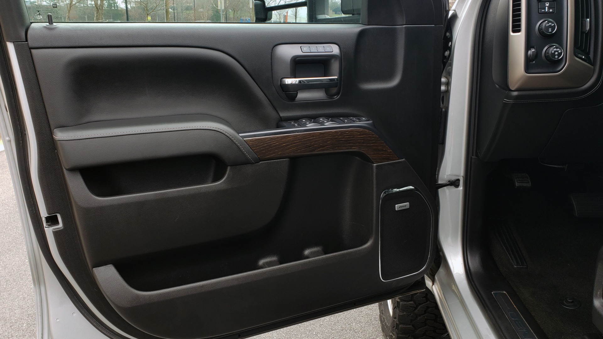 Used 2018 GMC SIERRA 2500HD DENALI 4X4 CREWCAB / 6.6L DURAMAX PLUS / NAV / SUNROOF / REARVIEW for sale Sold at Formula Imports in Charlotte NC 28227 34