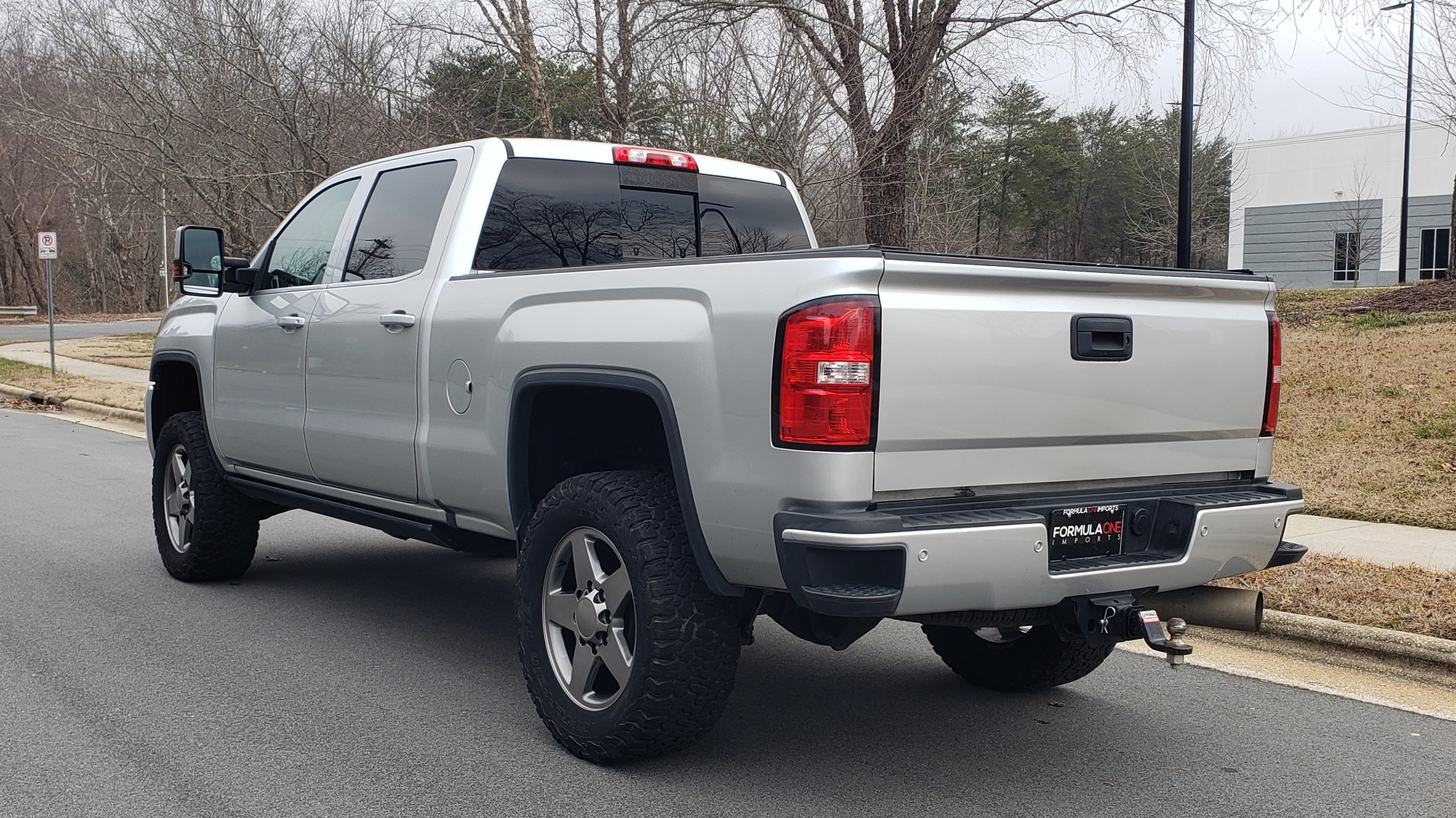 Used 2018 GMC SIERRA 2500HD DENALI 4X4 CREWCAB / 6.6L DURAMAX PLUS / NAV / SUNROOF / REARVIEW for sale Sold at Formula Imports in Charlotte NC 28227 4