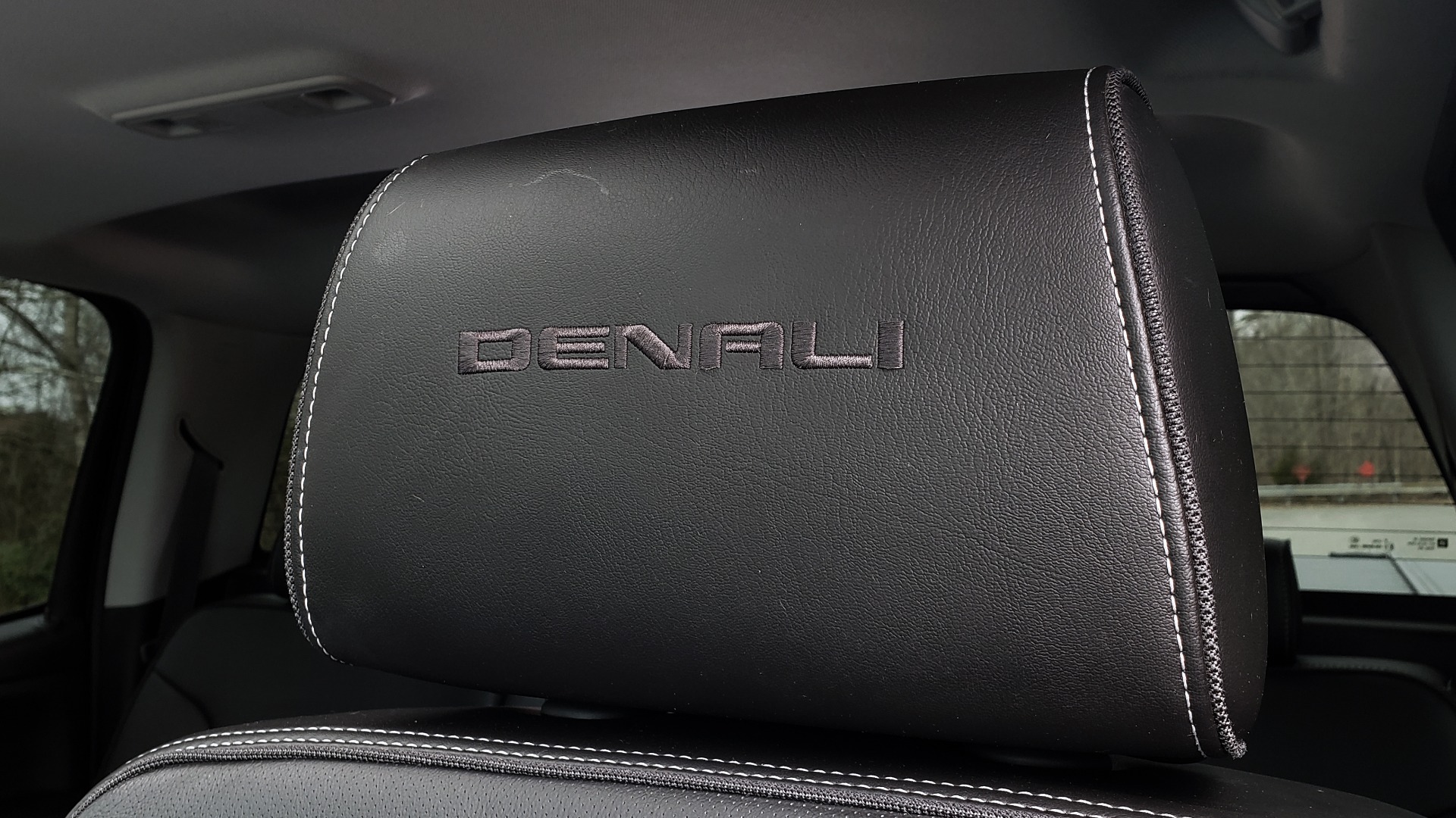 Used 2018 GMC SIERRA 2500HD DENALI 4X4 CREWCAB / 6.6L DURAMAX PLUS / NAV / SUNROOF / REARVIEW for sale Sold at Formula Imports in Charlotte NC 28227 40