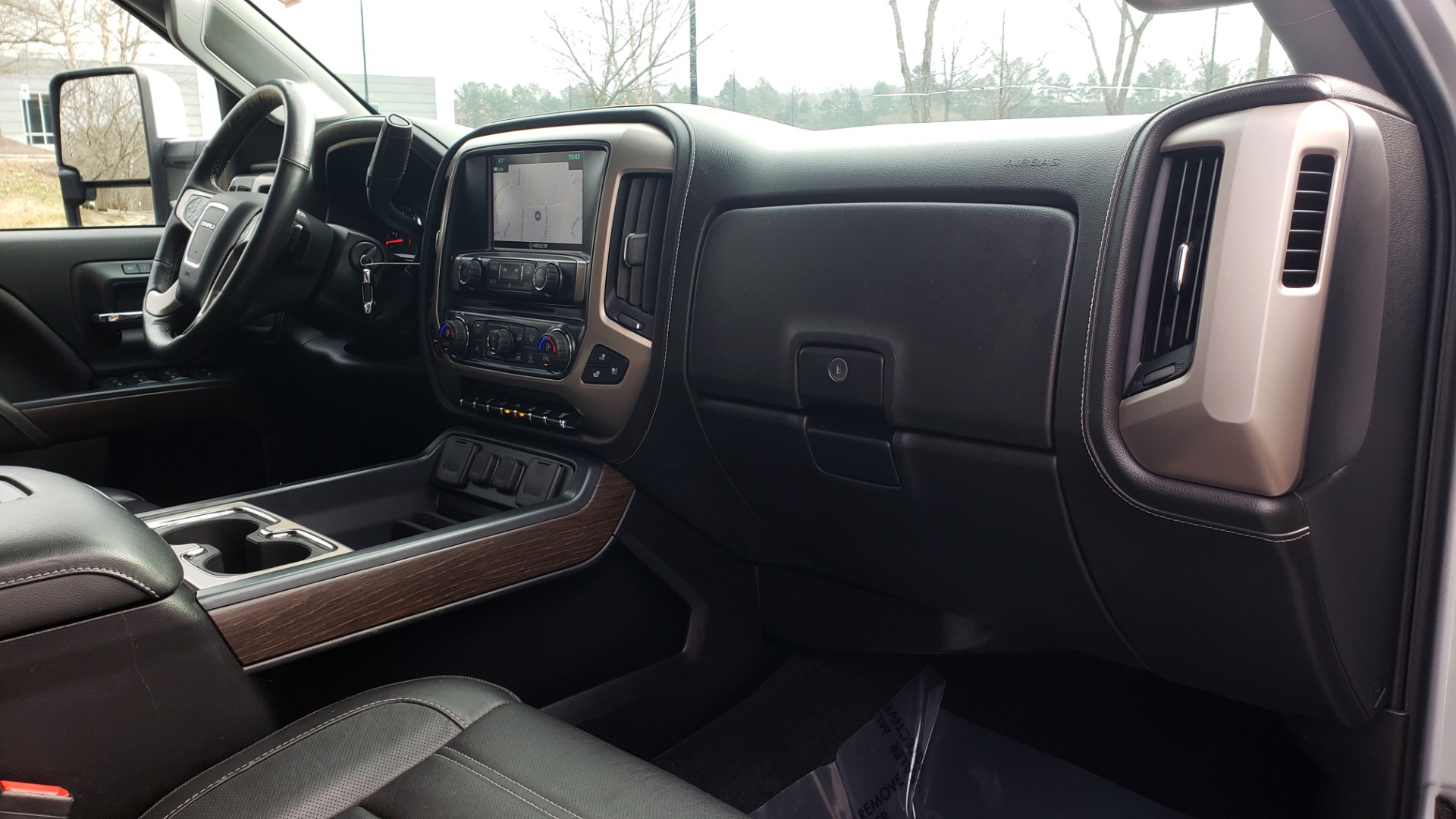 Used 2018 GMC SIERRA 2500HD DENALI 4X4 CREWCAB / 6.6L DURAMAX PLUS / NAV / SUNROOF / REARVIEW for sale Sold at Formula Imports in Charlotte NC 28227 75