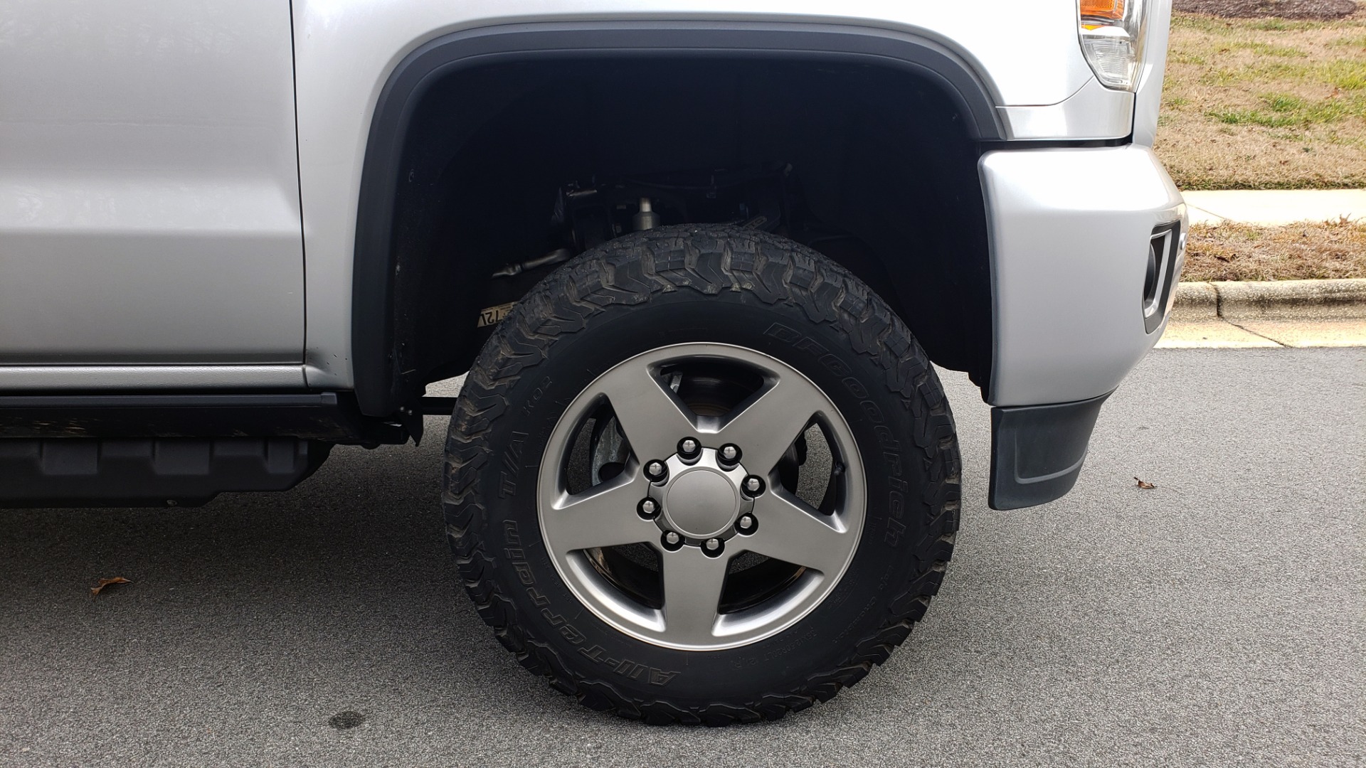 Used 2018 GMC SIERRA 2500HD DENALI 4X4 CREWCAB / 6.6L DURAMAX PLUS / NAV / SUNROOF / REARVIEW for sale Sold at Formula Imports in Charlotte NC 28227 87