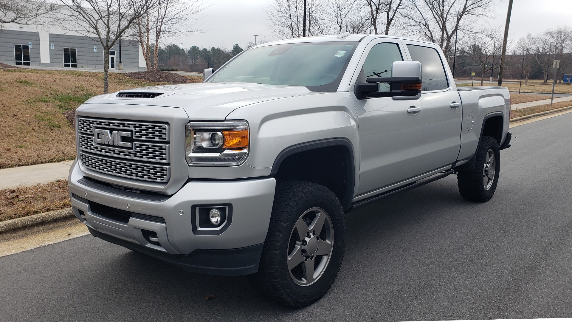 Used 2018 GMC SIERRA 2500HD DENALI 4X4 CREWCAB / 6.6L DURAMAX PLUS / NAV / SUNROOF / REARVIEW for sale Sold at Formula Imports in Charlotte NC 28227 1