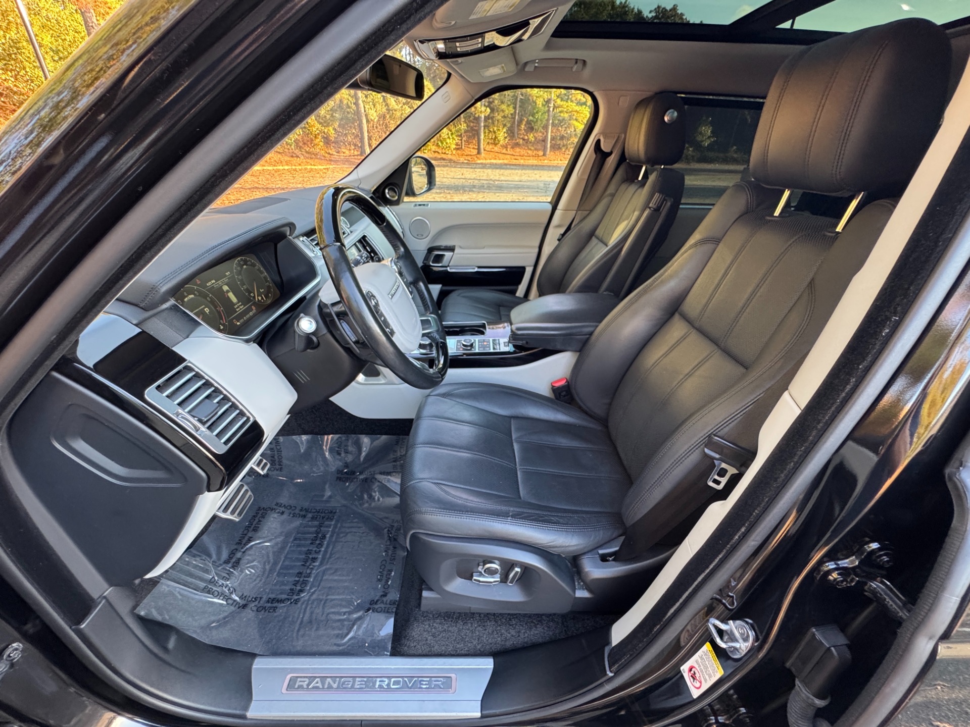 Used 2016 Land Rover Range Rover Supercharged LWB for sale Sold at Formula Imports in Charlotte NC 28227 21