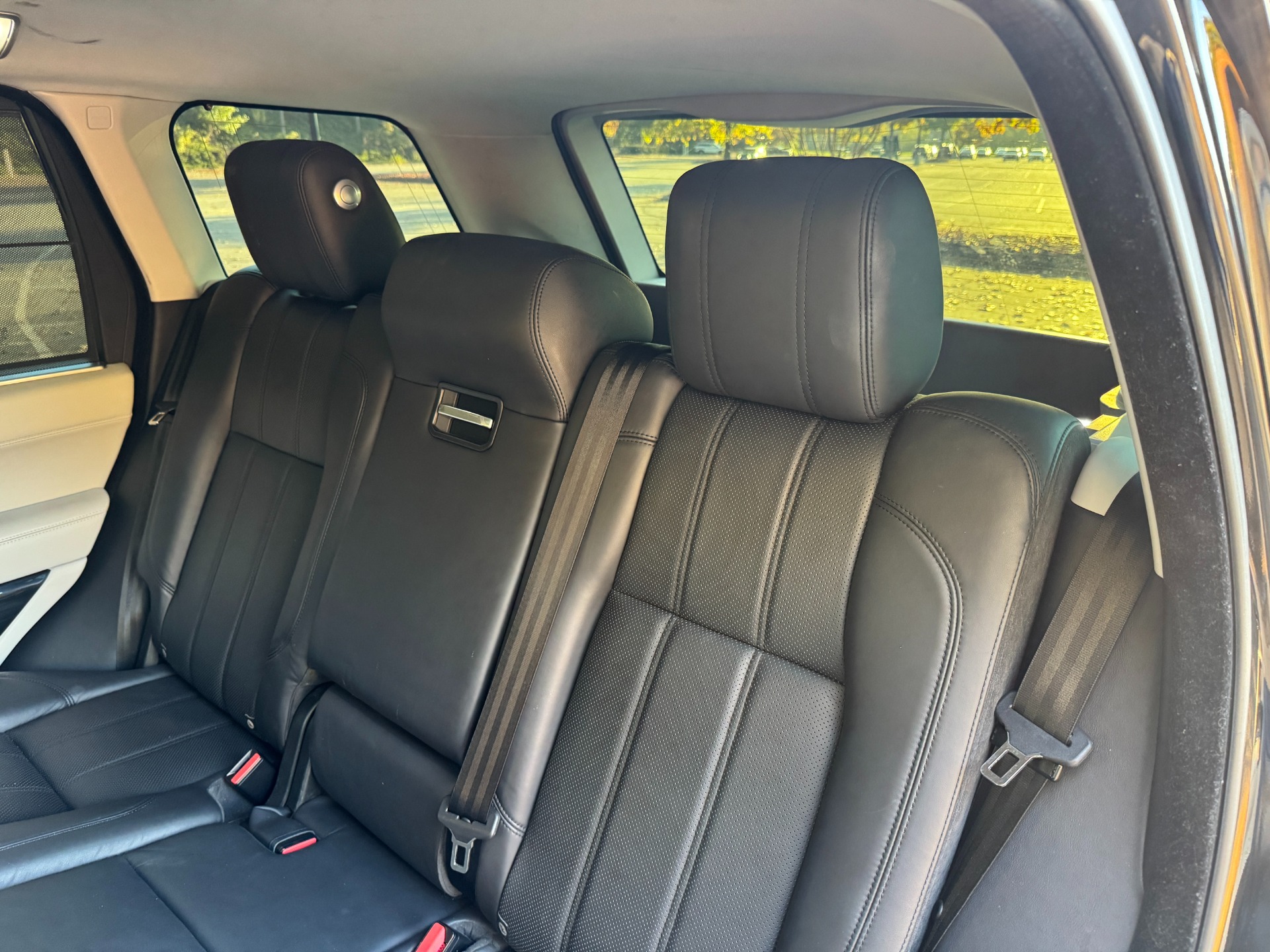 Used 2016 Land Rover Range Rover Supercharged LWB for sale Sold at Formula Imports in Charlotte NC 28227 42