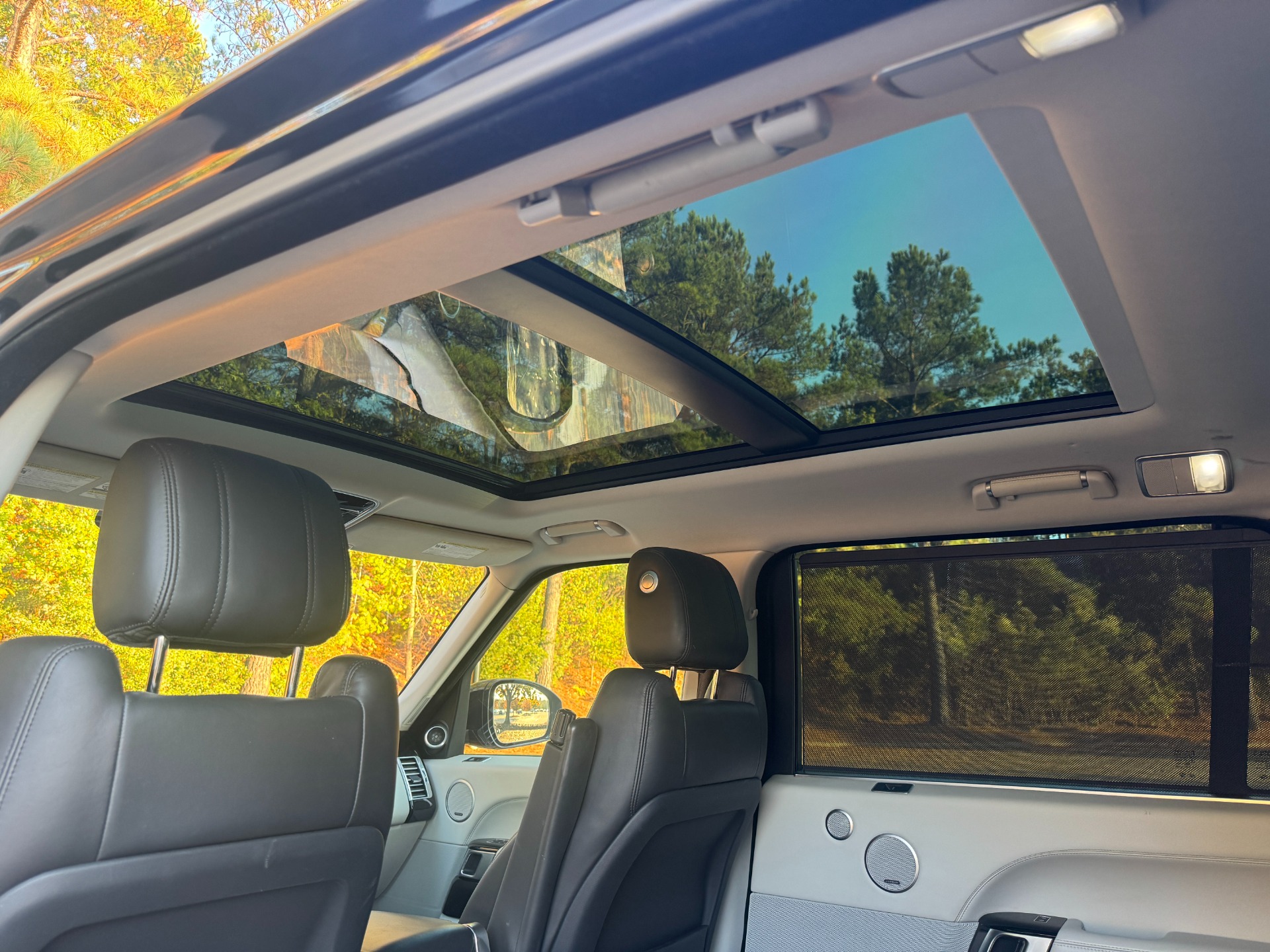 Used 2016 Land Rover RANGE ROVER SC V8 / LWB / NAV / PANO-ROOF / BURMESTER / REARVIEW for sale Sold at Formula Imports in Charlotte NC 28227 47