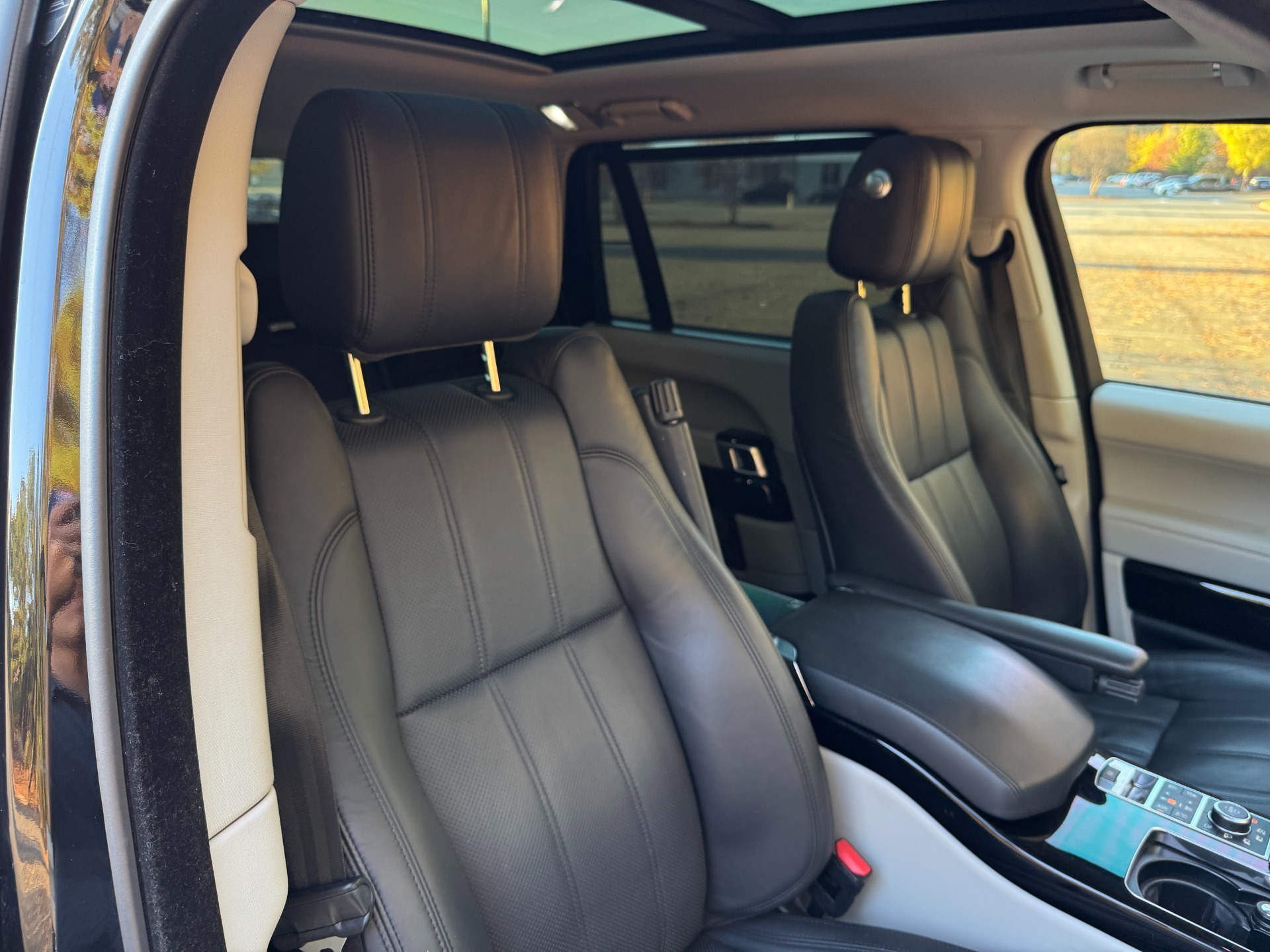 Used 2016 Land Rover RANGE ROVER SC V8 / LWB / NAV / PANO-ROOF / BURMESTER / REARVIEW for sale Sold at Formula Imports in Charlotte NC 28227 51