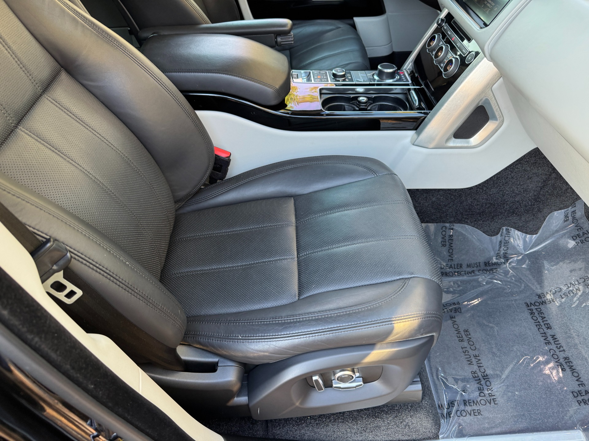 Used 2016 Land Rover Range Rover Supercharged LWB for sale Sold at Formula Imports in Charlotte NC 28227 52