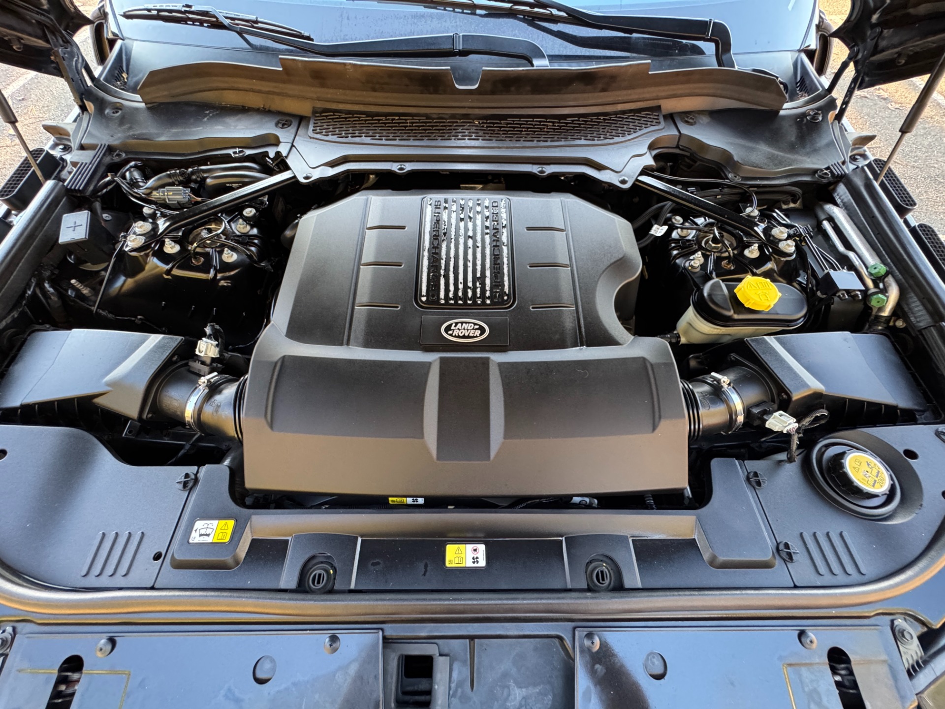 Used 2016 Land Rover RANGE ROVER SC V8 / LWB / NAV / PANO-ROOF / BURMESTER / REARVIEW for sale Sold at Formula Imports in Charlotte NC 28227 60