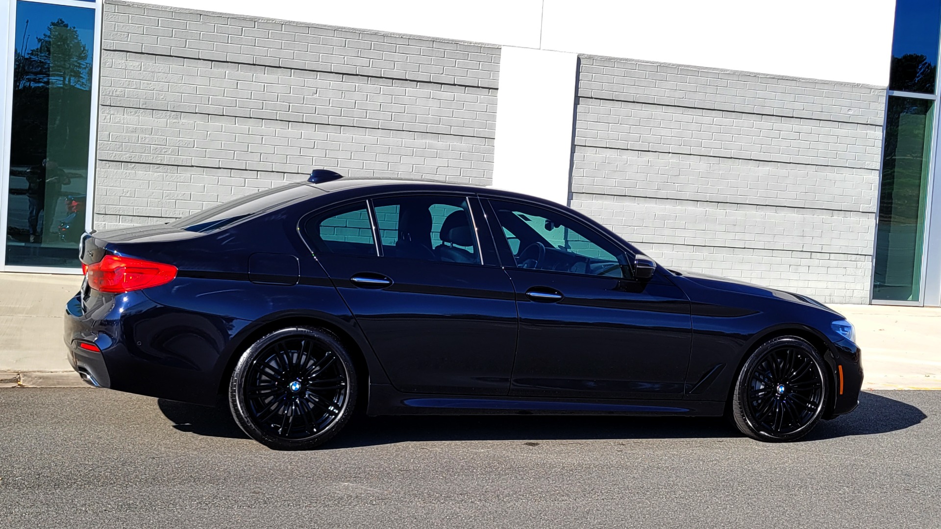 Used 2018 BMW 5 SERIES 540I XDRIVE / M-SPORT / NAV / WIFI / SUNROOF / REARVIEW for sale $36,773 at Formula Imports in Charlotte NC 28227 8