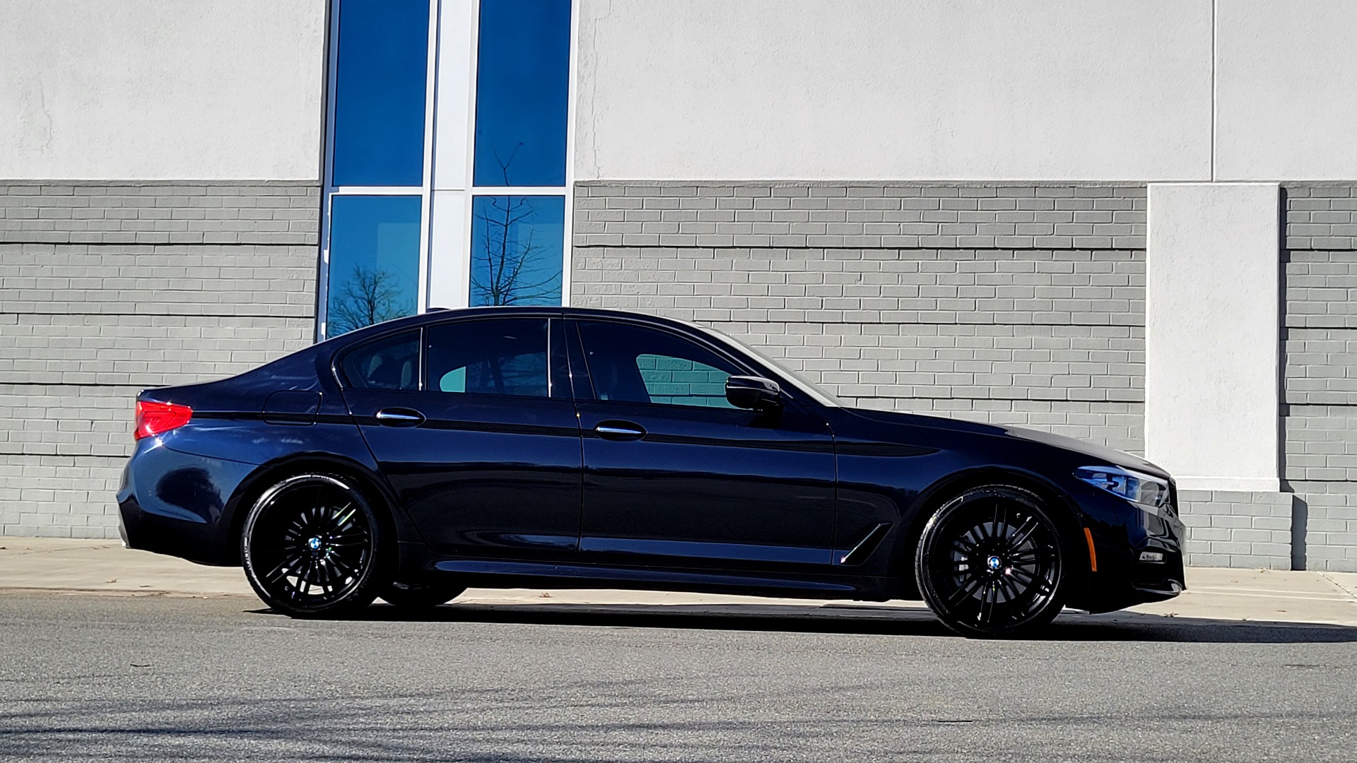 Used 2018 BMW 5 SERIES 540I XDRIVE 3.0L / M-SPORT / NAV / WIFI / SUNROOF / REARVIEW for sale Sold at Formula Imports in Charlotte NC 28227 9