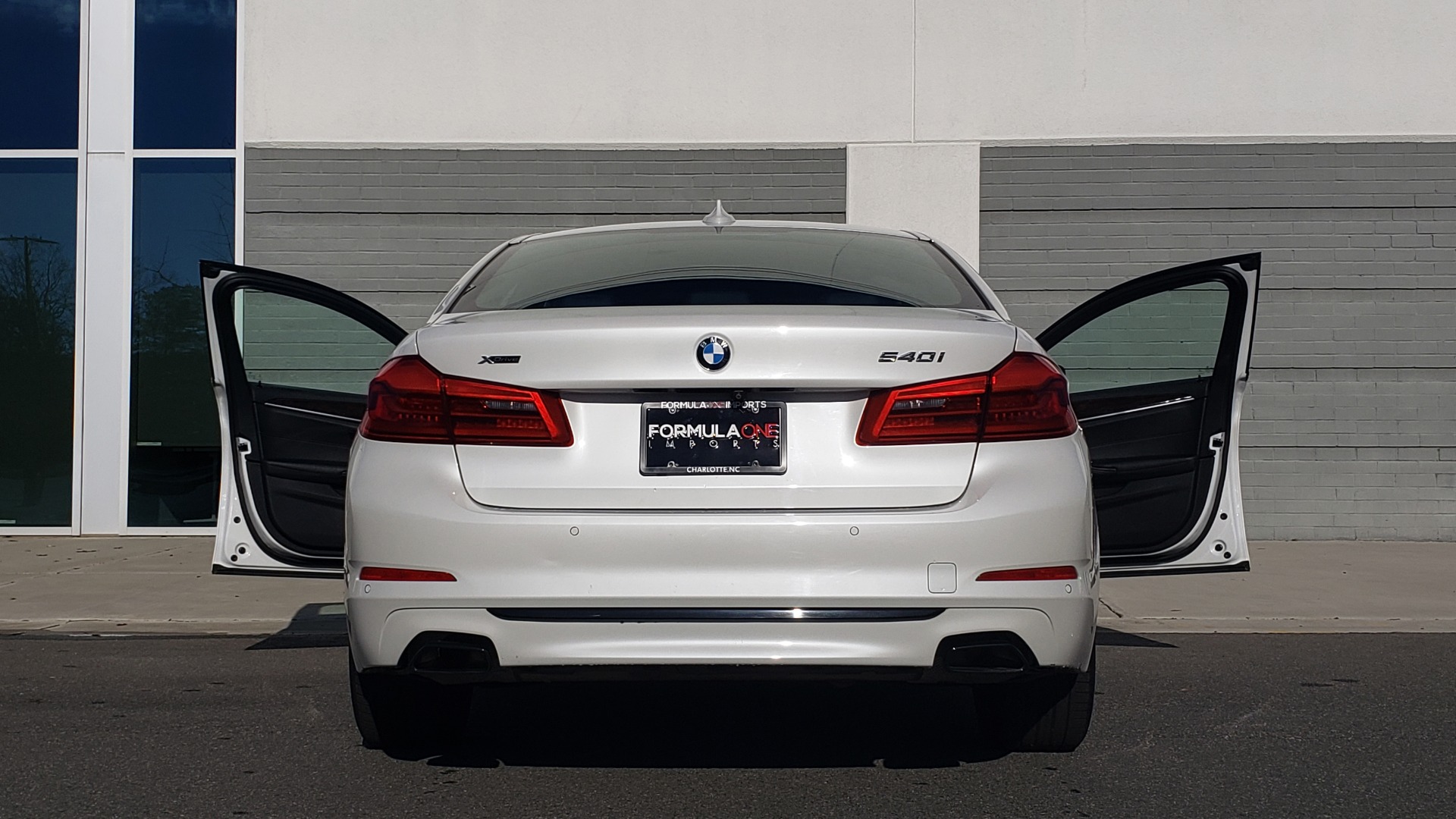 Used 2017 BMW 5 SERIES 540I XDRIVE PREMIUM / NAV / DRVR ASST / CLD WTHR / REARVIEW for sale Sold at Formula Imports in Charlotte NC 28227 23