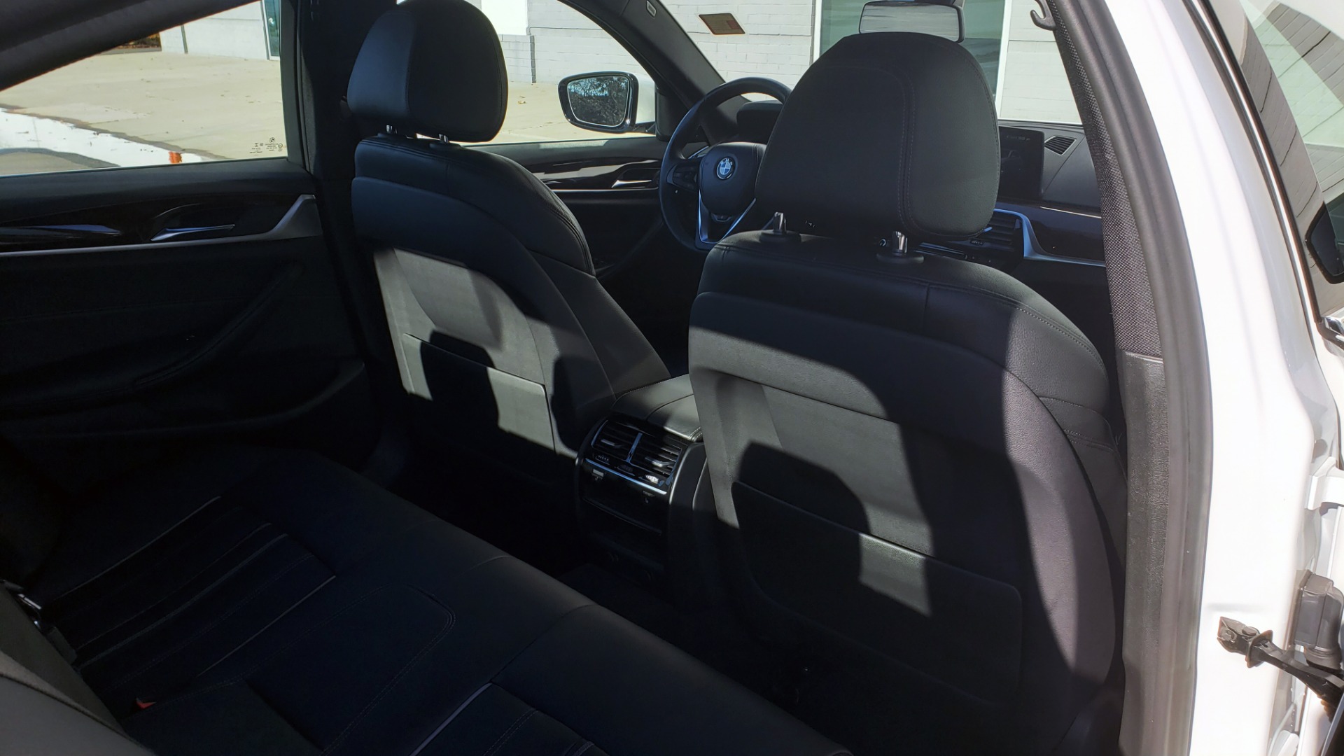 Used 2017 BMW 5 SERIES 540I XDRIVE PREMIUM / NAV / DRVR ASST / CLD WTHR / REARVIEW for sale Sold at Formula Imports in Charlotte NC 28227 75