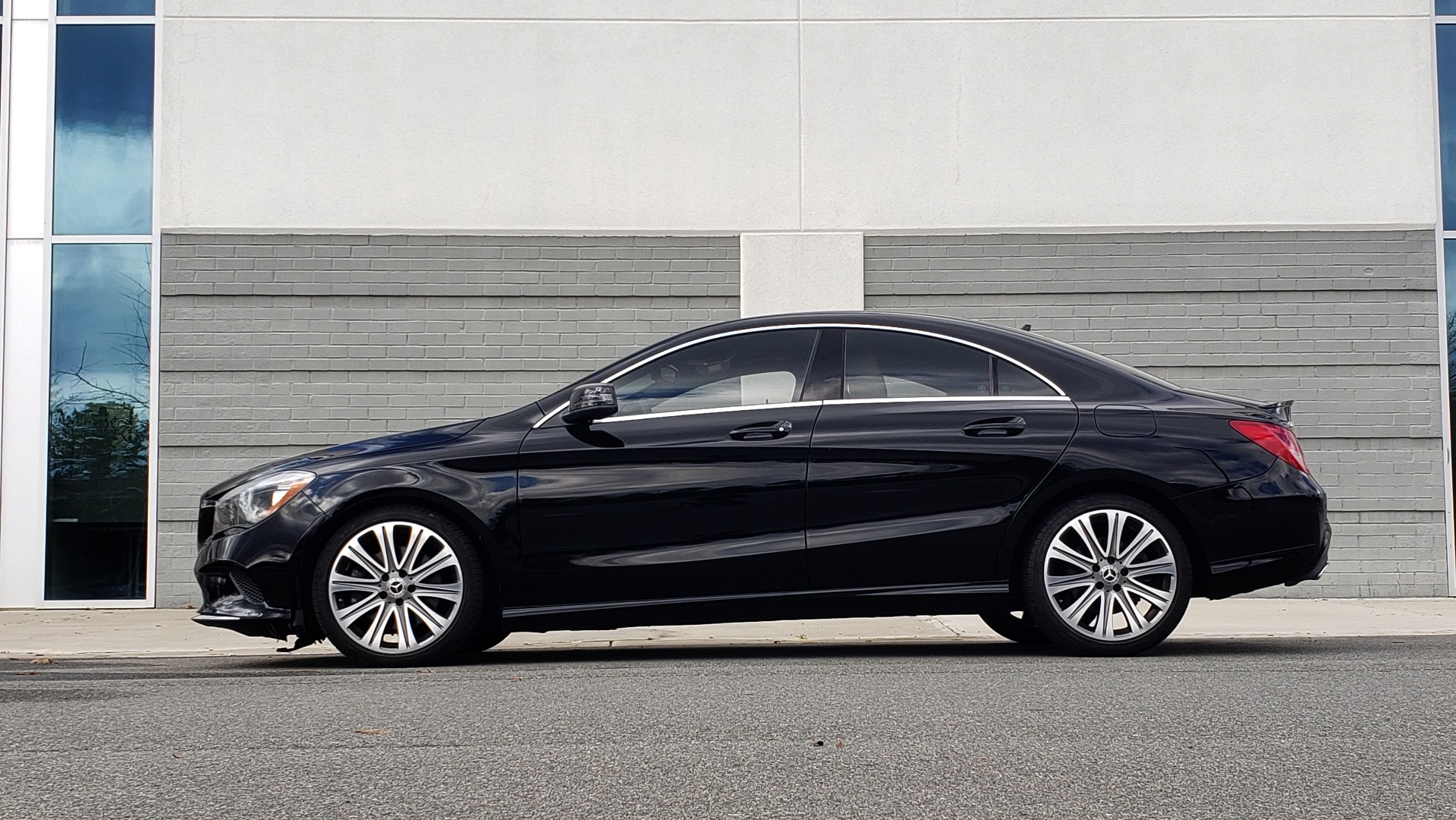 Used 2018 Mercedes-Benz CLA 250 / HEATED SEATS / BSA / APPLE CARPLAY / ANDROID AUTO / 18IN WHEEL for sale Sold at Formula Imports in Charlotte NC 28227 2