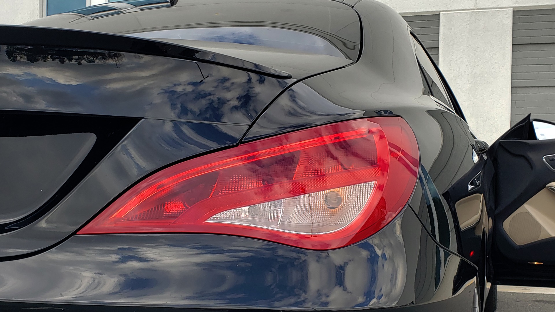 Used 2018 Mercedes-Benz CLA 250 / HEATED SEATS / BSA / APPLE CARPLAY / ANDROID AUTO / 18IN WHEEL for sale Sold at Formula Imports in Charlotte NC 28227 28