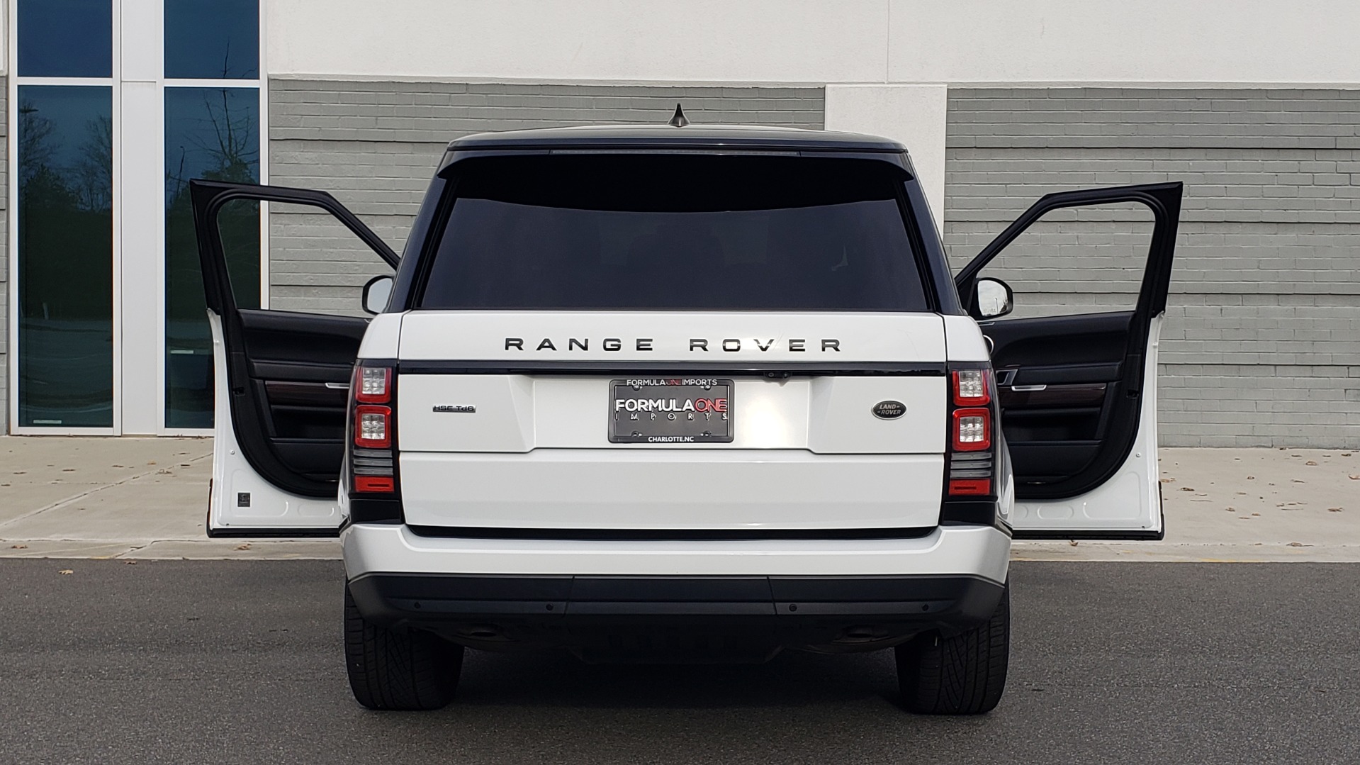 Used 2017 Land Rover RANGE ROVER HSE TD6 DIESEL / 4WD / NAV / MERIDIAN / PANO-ROOF / REARVIEW for sale Sold at Formula Imports in Charlotte NC 28227 26