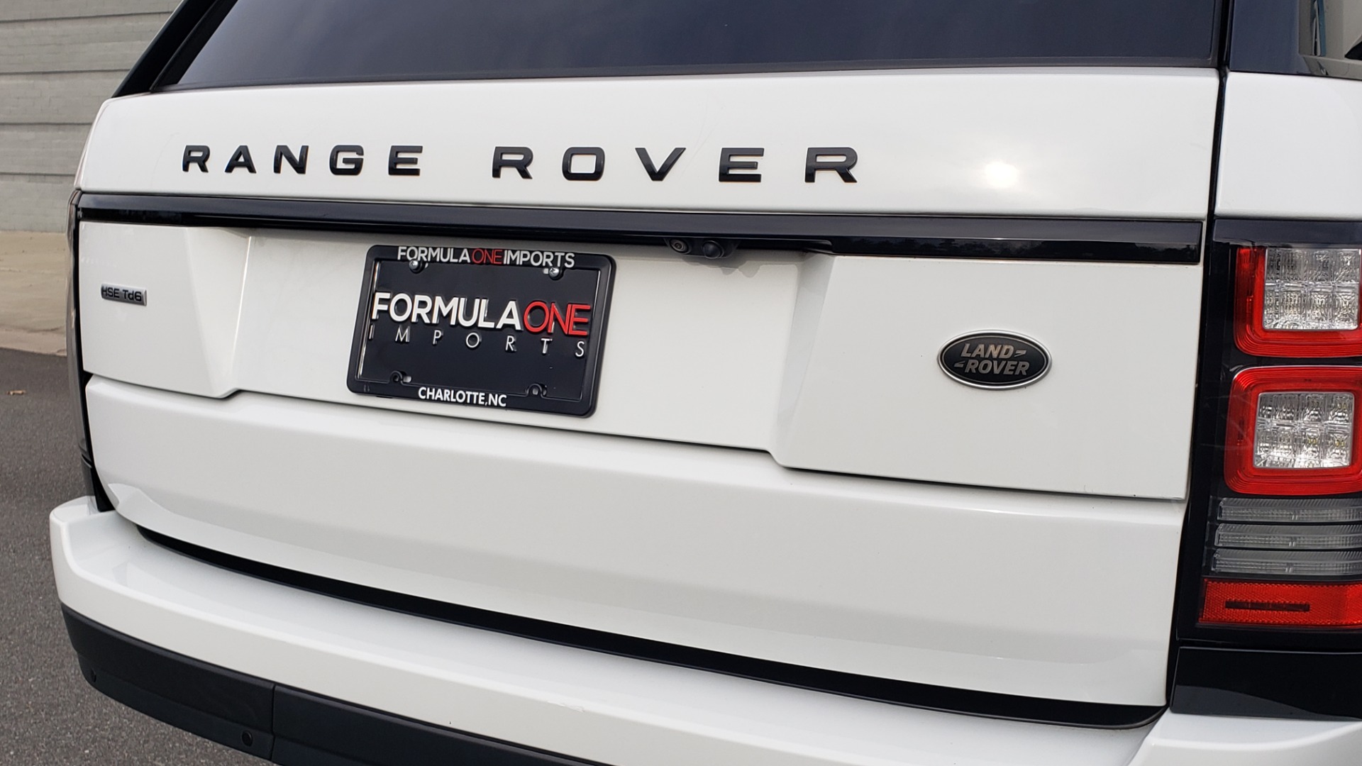Used 2017 Land Rover RANGE ROVER HSE TD6 DIESEL / 4WD / NAV / MERIDIAN / PANO-ROOF / REARVIEW for sale Sold at Formula Imports in Charlotte NC 28227 29