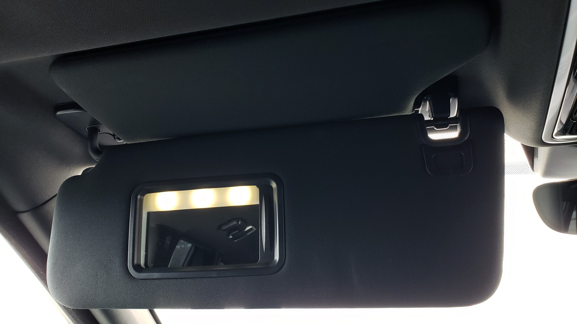 Used 2017 Land Rover RANGE ROVER HSE TD6 DIESEL / 4WD / NAV / MERIDIAN / PANO-ROOF / REARVIEW for sale Sold at Formula Imports in Charlotte NC 28227 57