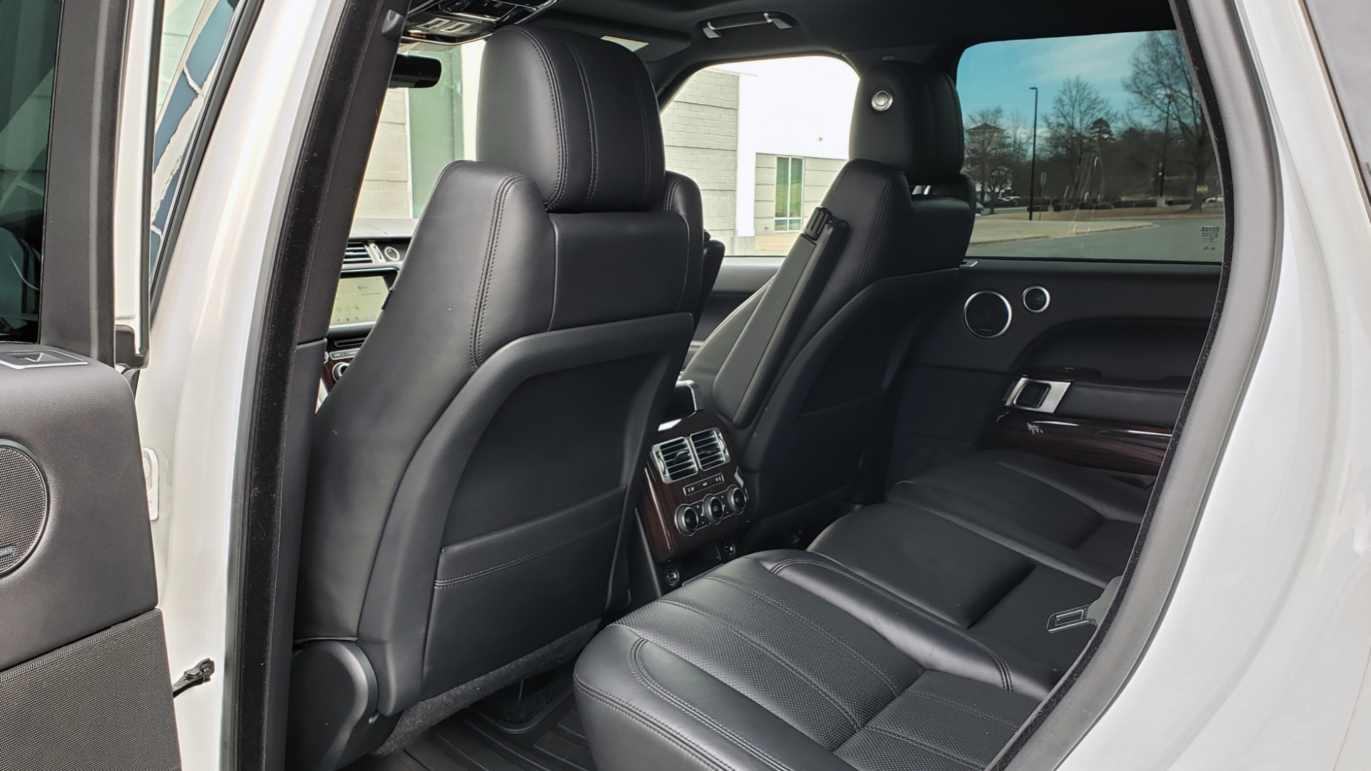 Used 2017 Land Rover RANGE ROVER HSE TD6 DIESEL / 4WD / NAV / MERIDIAN / PANO-ROOF / REARVIEW for sale Sold at Formula Imports in Charlotte NC 28227 65