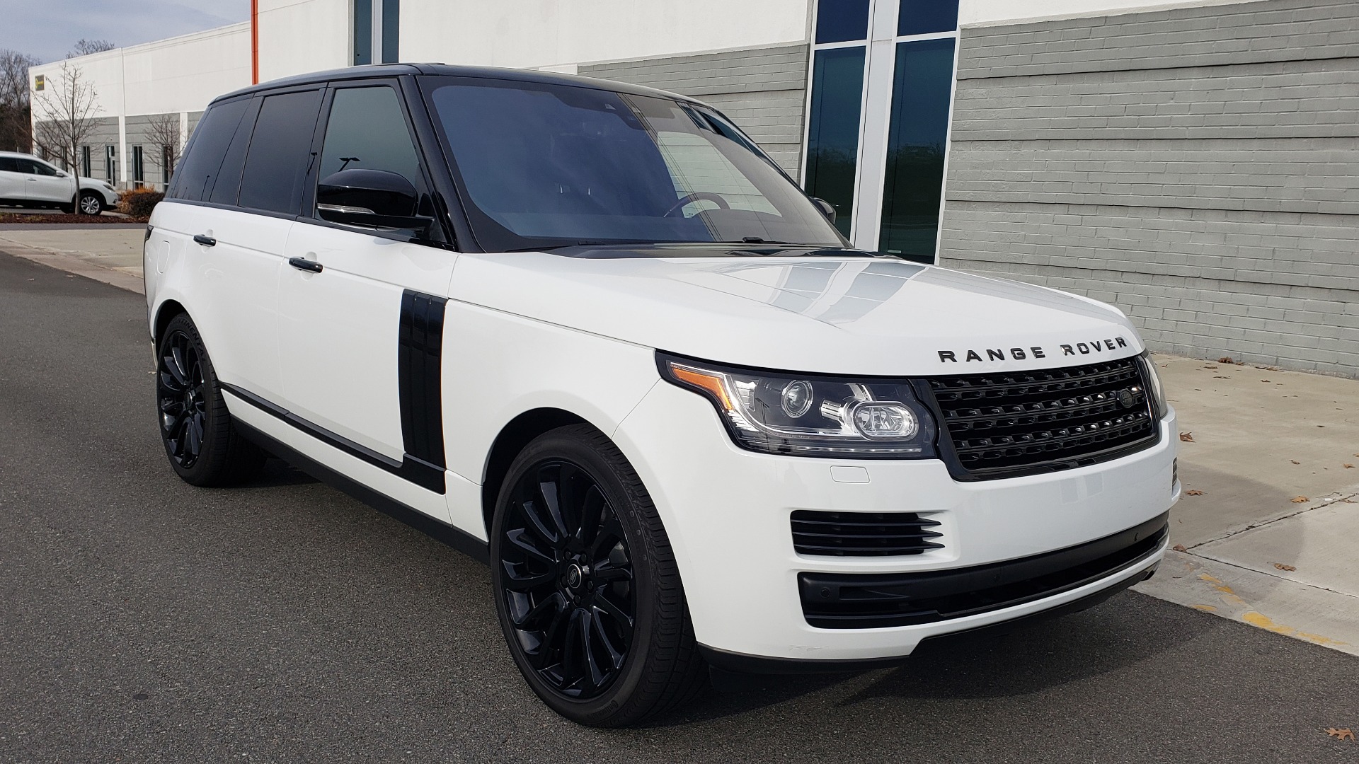 Used 2017 Land Rover RANGE ROVER HSE TD6 DIESEL / 4WD / NAV / MERIDIAN / PANO-ROOF / REARVIEW for sale Sold at Formula Imports in Charlotte NC 28227 7