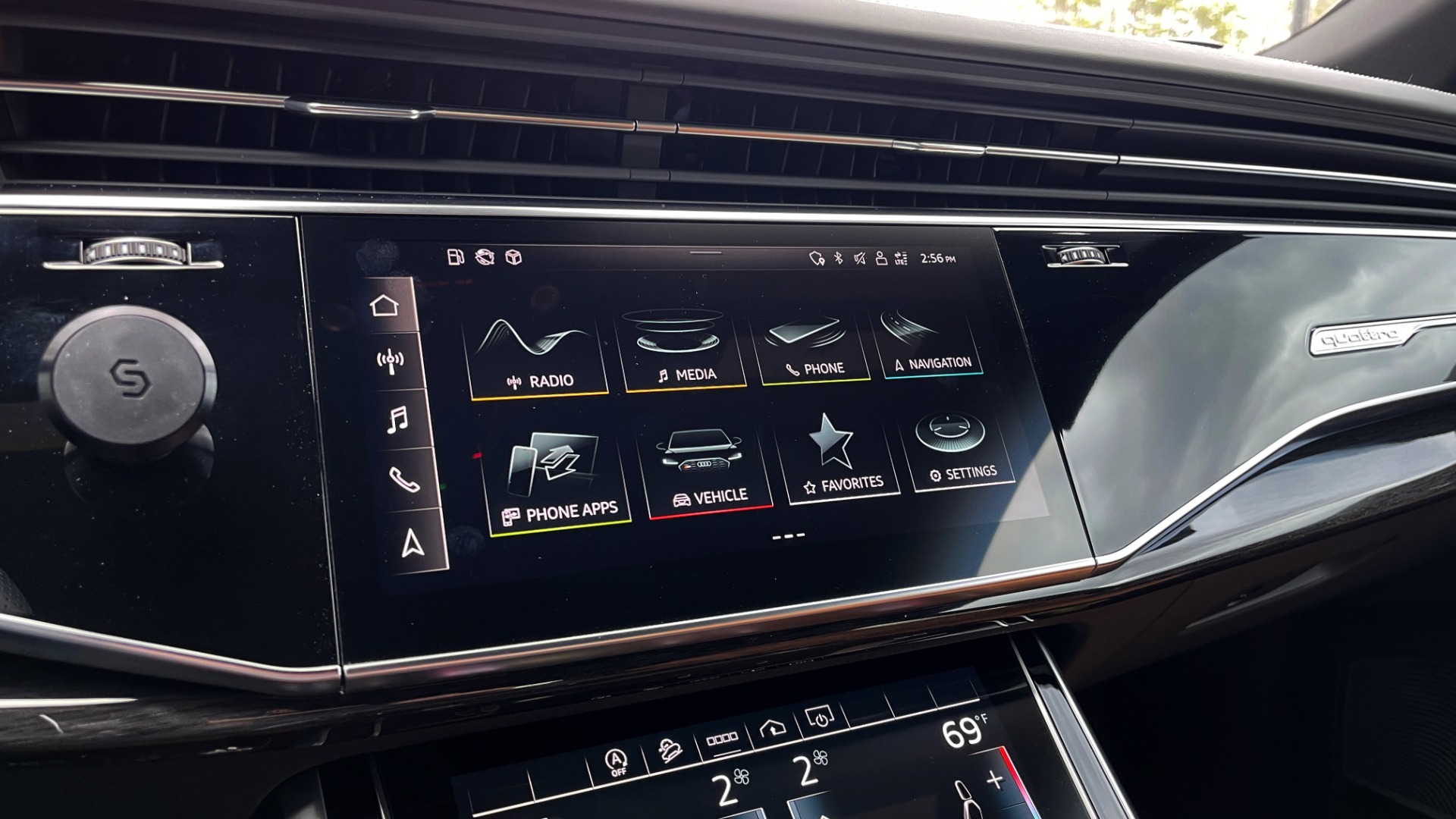 Used 2021 Audi RS Q8 4.0 TFSI 591HP / CARBON OPTIC / BLACK OPTIC / / B&O SND / REARVIEW for sale Sold at Formula Imports in Charlotte NC 28227 40