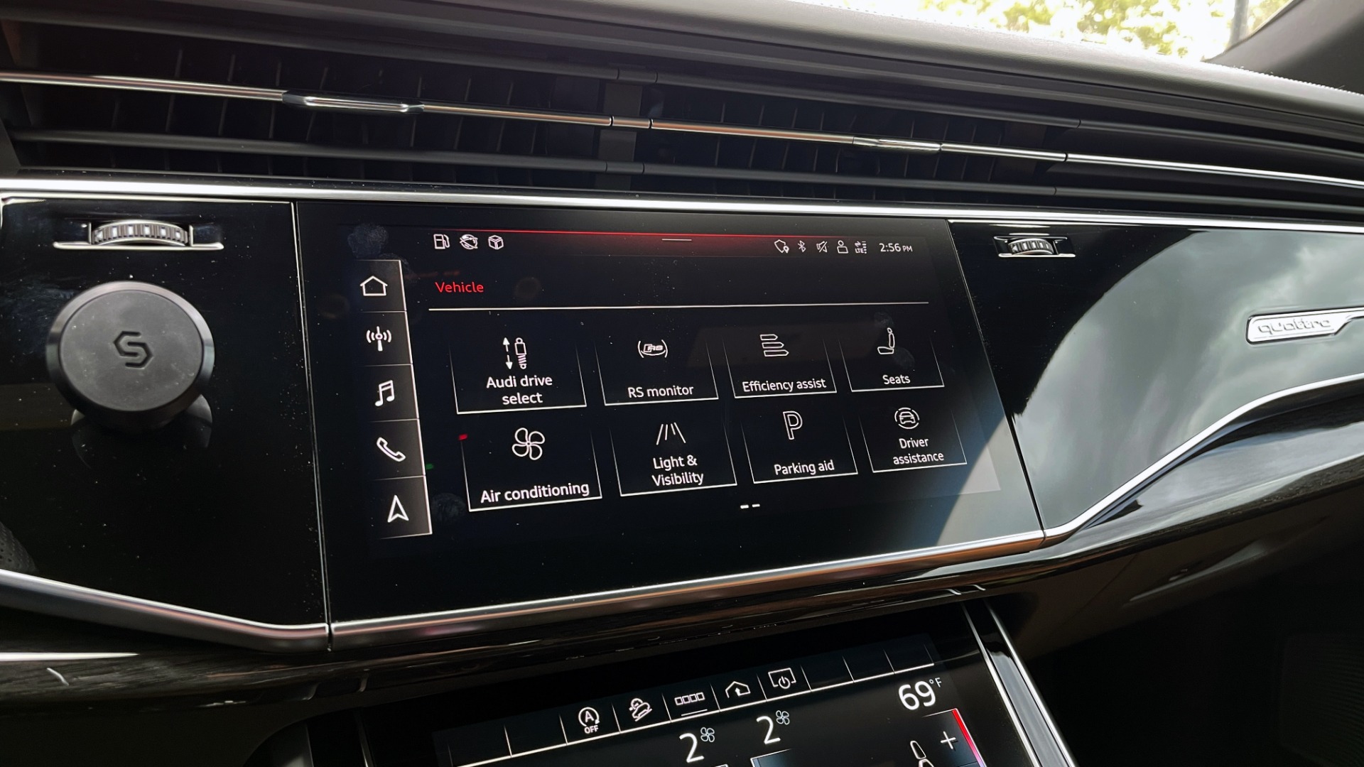 Used 2021 Audi RS Q8 4.0 TFSI 591HP / CARBON OPTIC / BLACK OPTIC / / B&O SND / REARVIEW for sale Sold at Formula Imports in Charlotte NC 28227 42