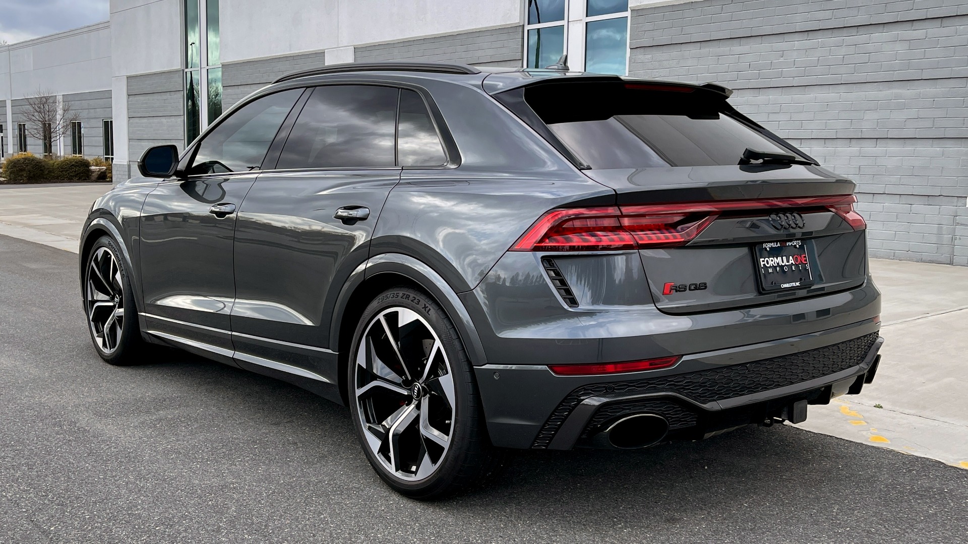 Used 2021 Audi RS Q8 4.0 TFSI 591HP / CARBON OPTIC / BLACK OPTIC / / B&O SND / REARVIEW for sale Sold at Formula Imports in Charlotte NC 28227 5