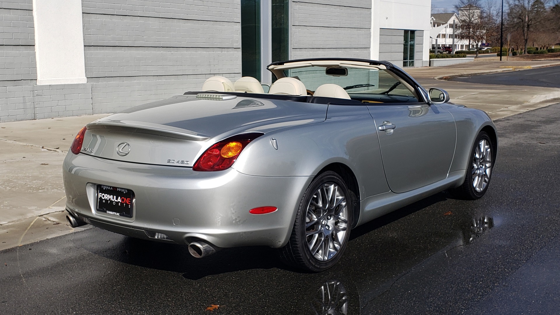 Used 2004 Lexus SC 430 CONVERTIBLE / 4.3L V8 / 5-SPD AUTO / MARK LEVINSON / 18IN WHEELS for sale Sold at Formula Imports in Charlotte NC 28227 16