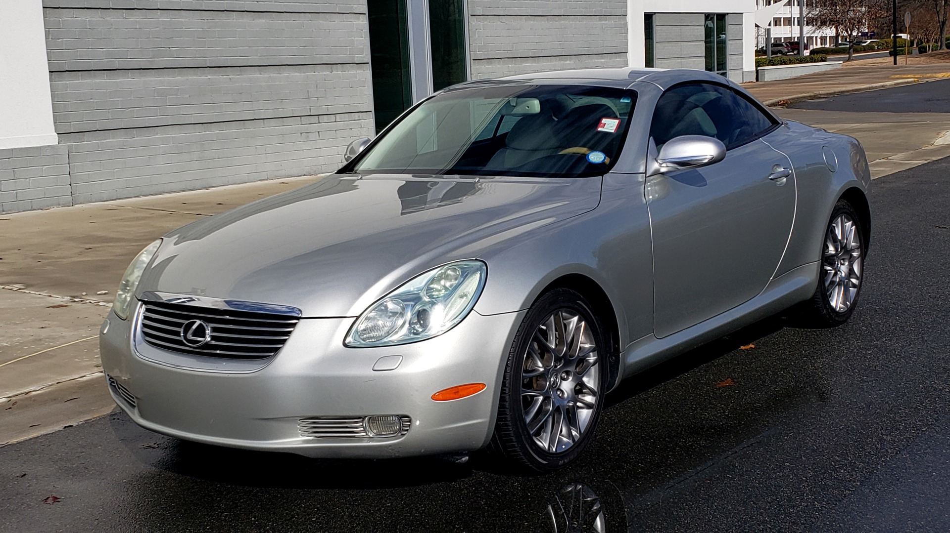 Used 2004 Lexus SC 430 CONVERTIBLE / 4.3L V8 / 5-SPD AUTO / MARK LEVINSON / 18IN WHEELS for sale Sold at Formula Imports in Charlotte NC 28227 2