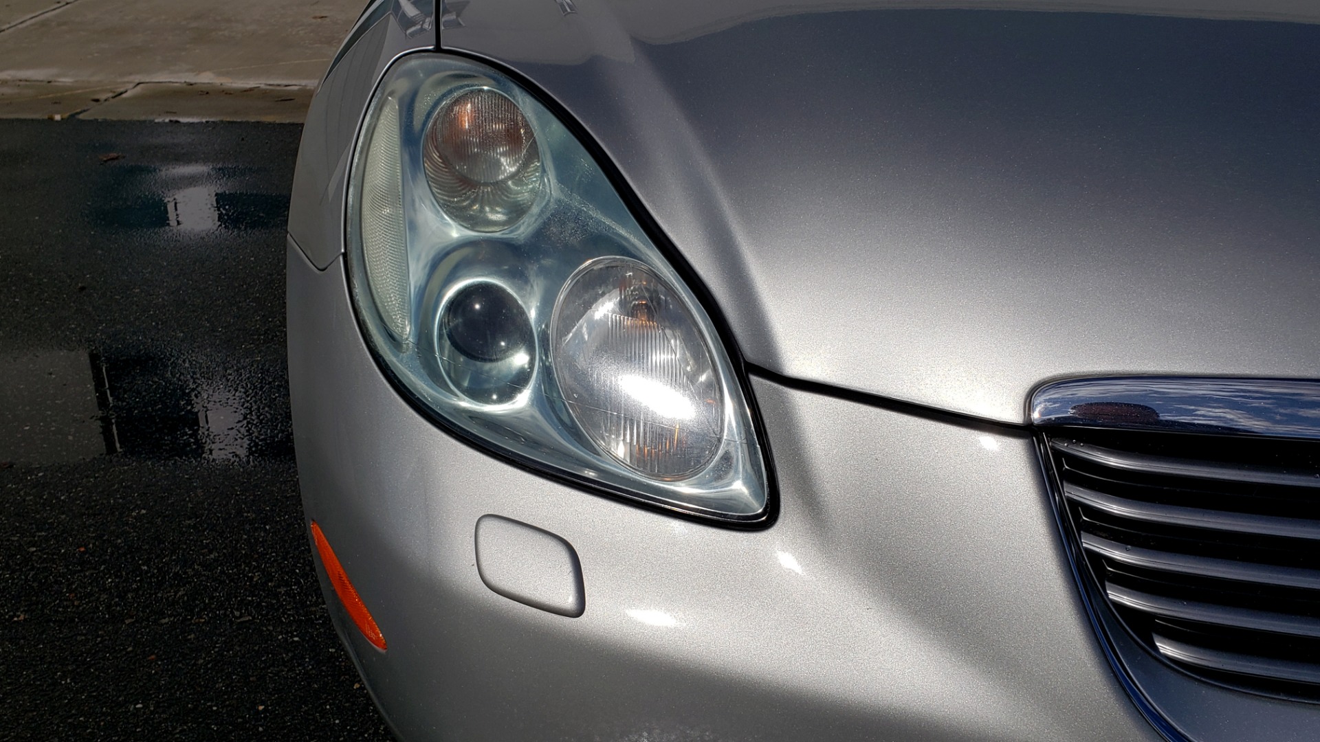 Used 2004 Lexus SC 430 CONVERTIBLE / 4.3L V8 / 5-SPD AUTO / MARK LEVINSON / 18IN WHEELS for sale Sold at Formula Imports in Charlotte NC 28227 28