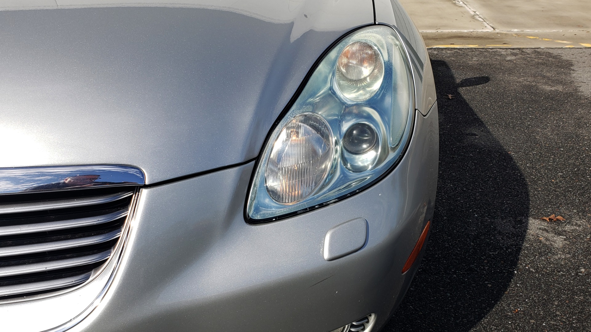 Used 2004 Lexus SC 430 CONVERTIBLE / 4.3L V8 / 5-SPD AUTO / MARK LEVINSON / 18IN WHEELS for sale Sold at Formula Imports in Charlotte NC 28227 29