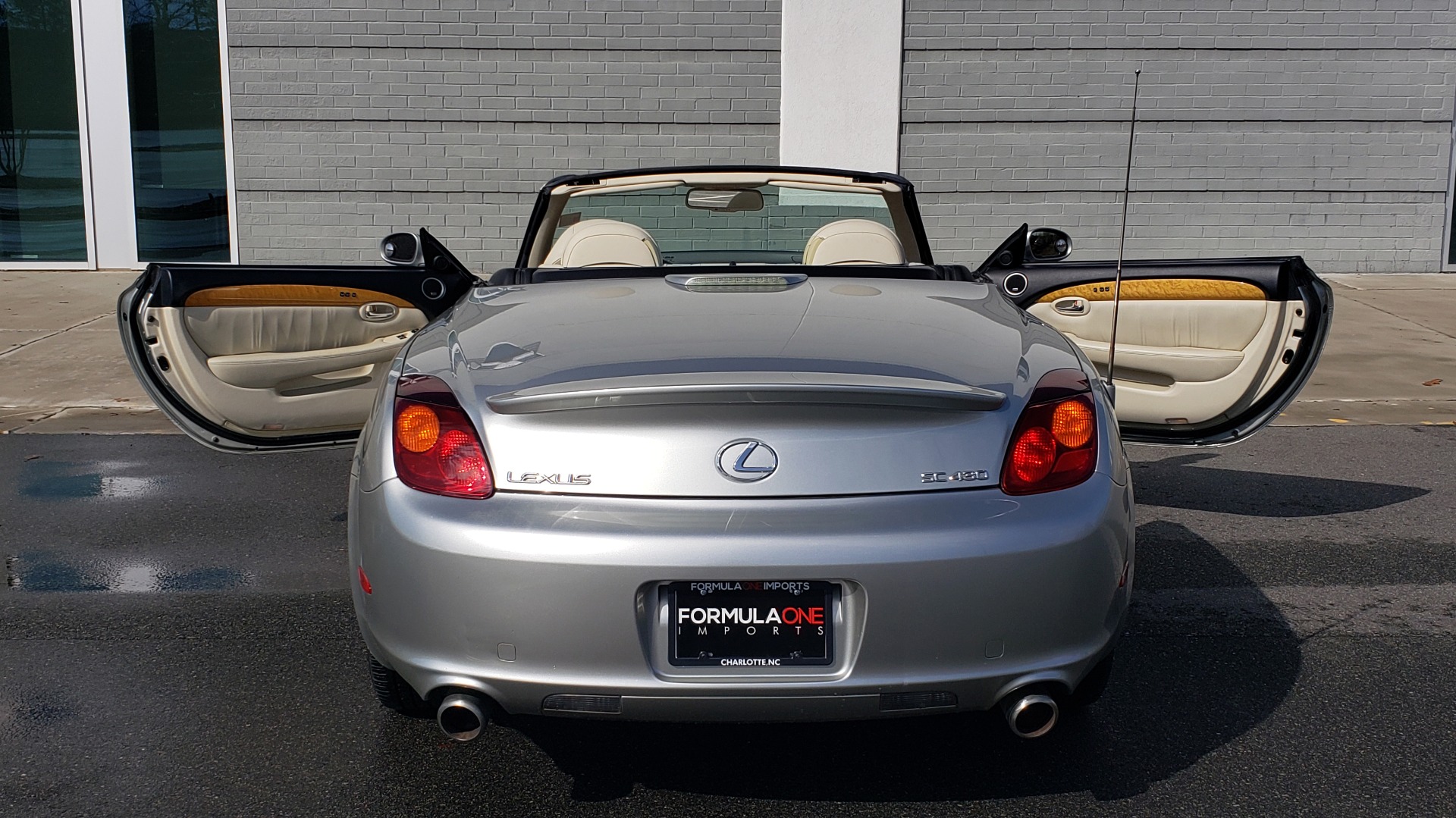 Used 2004 Lexus SC 430 CONVERTIBLE / 4.3L V8 / 5-SPD AUTO / MARK LEVINSON / 18IN WHEELS for sale Sold at Formula Imports in Charlotte NC 28227 35