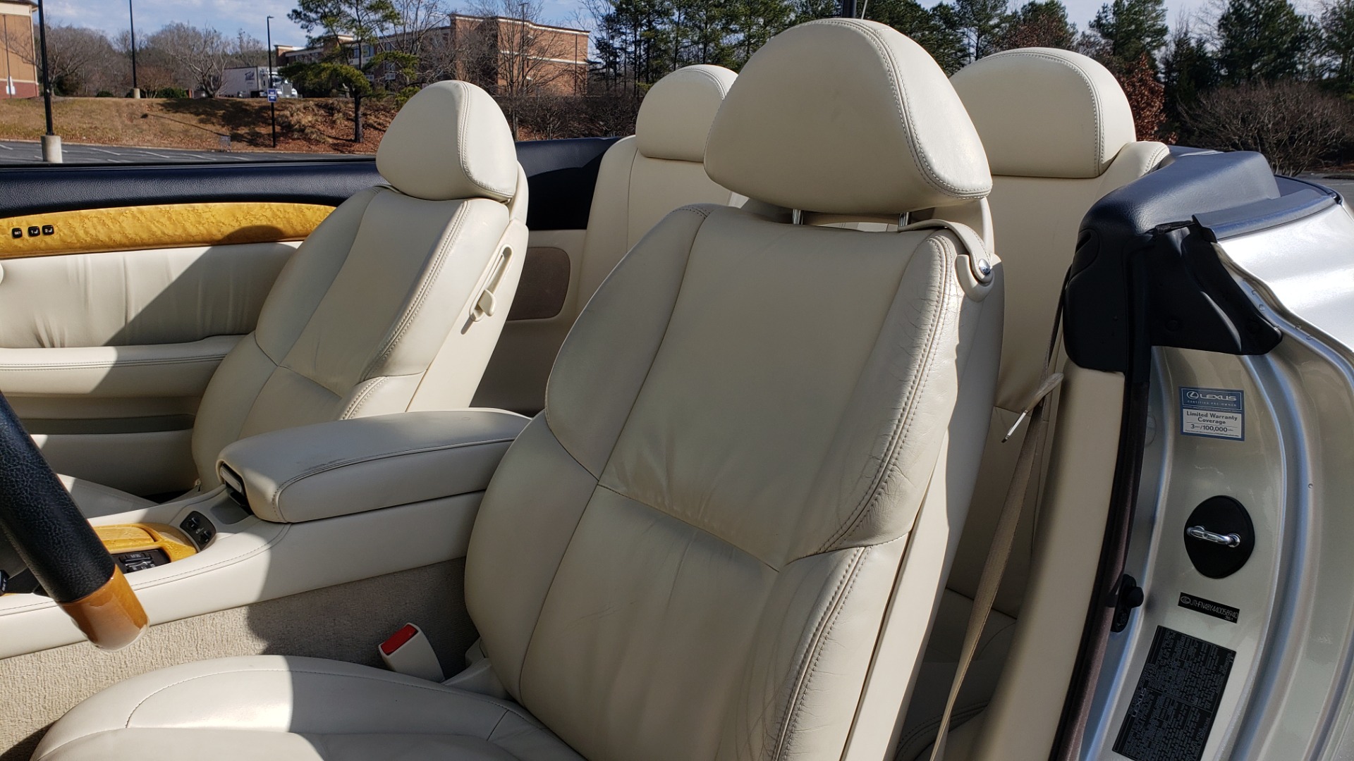 Used 2004 Lexus SC 430 CONVERTIBLE / 4.3L V8 / 5-SPD AUTO / MARK LEVINSON / 18IN WHEELS for sale Sold at Formula Imports in Charlotte NC 28227 44