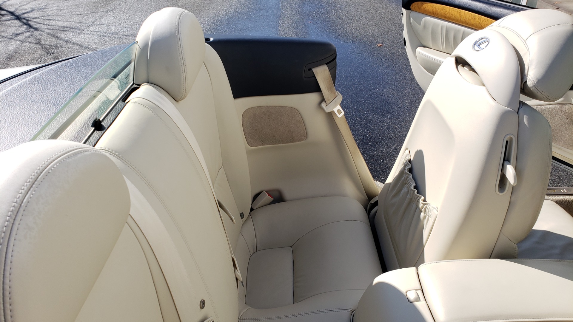 Used 2004 Lexus SC 430 CONVERTIBLE / 4.3L V8 / 5-SPD AUTO / MARK LEVINSON / 18IN WHEELS for sale Sold at Formula Imports in Charlotte NC 28227 62