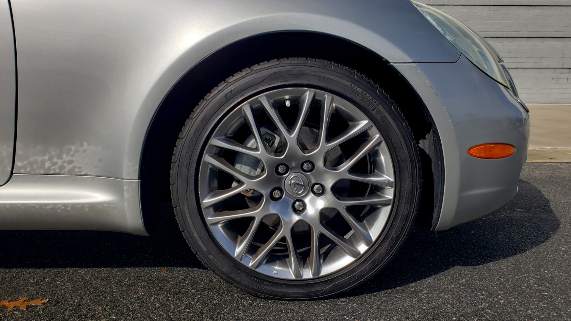 Used 2004 Lexus SC 430 CONVERTIBLE / 4.3L V8 / 5-SPD AUTO / MARK LEVINSON / 18IN WHEELS for sale Sold at Formula Imports in Charlotte NC 28227 75