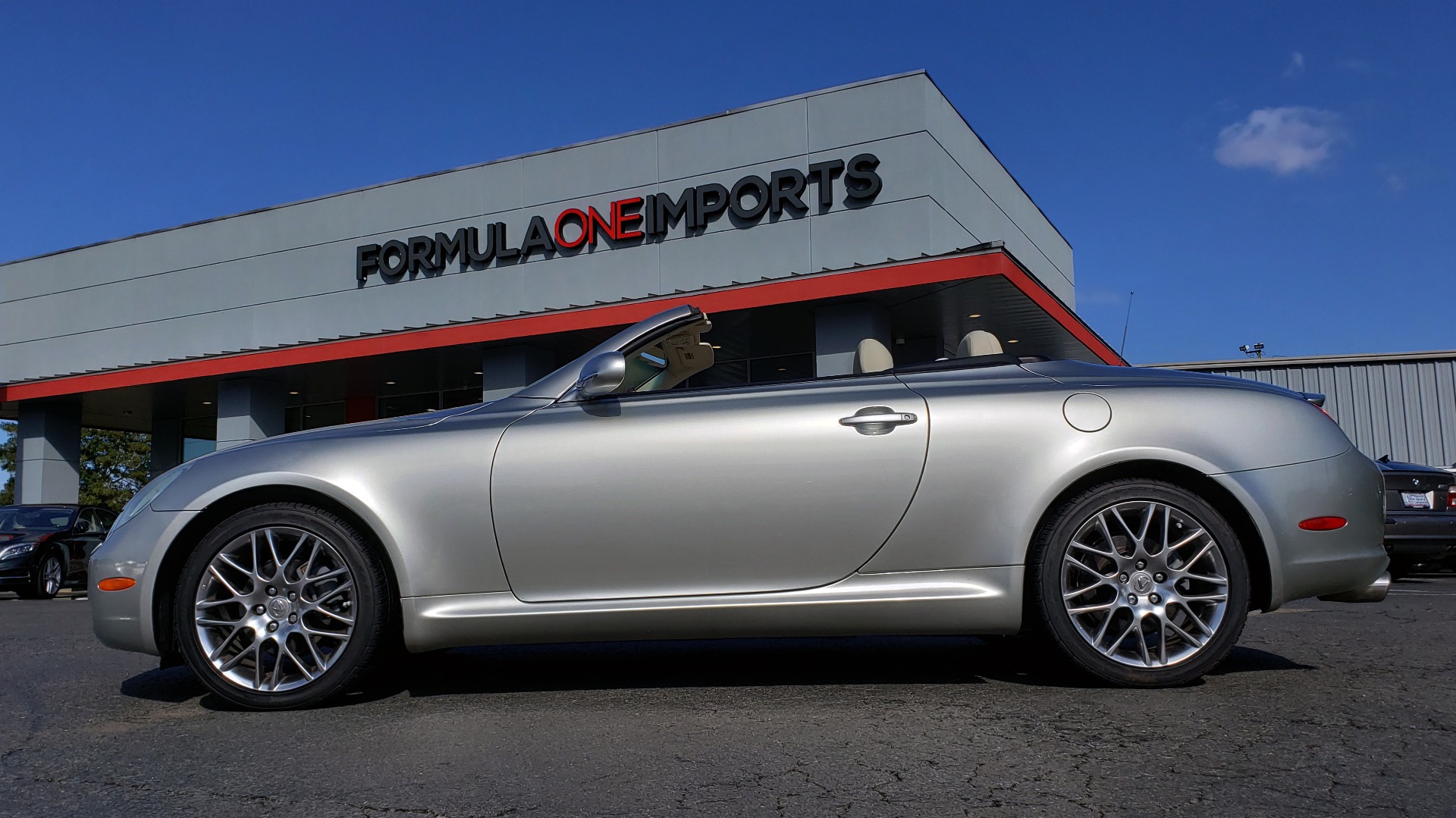 Used 2004 Lexus SC 430 CONVERTIBLE / 4.3L V8 / 5-SPD AUTO / MARK LEVINSON / 18IN WHEELS for sale Sold at Formula Imports in Charlotte NC 28227 80