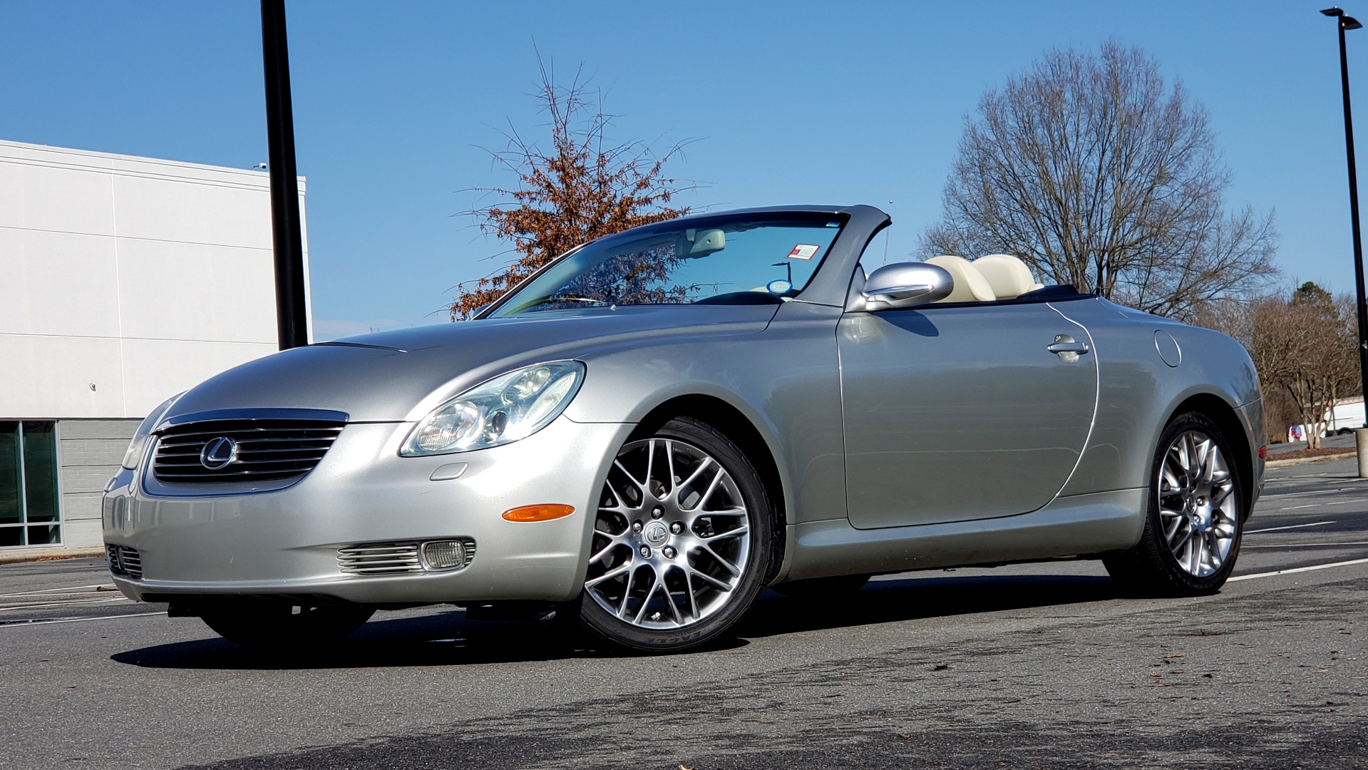 Used 2004 Lexus SC 430 CONVERTIBLE / 4.3L V8 / 5-SPD AUTO / MARK LEVINSON / 18IN WHEELS for sale Sold at Formula Imports in Charlotte NC 28227 1